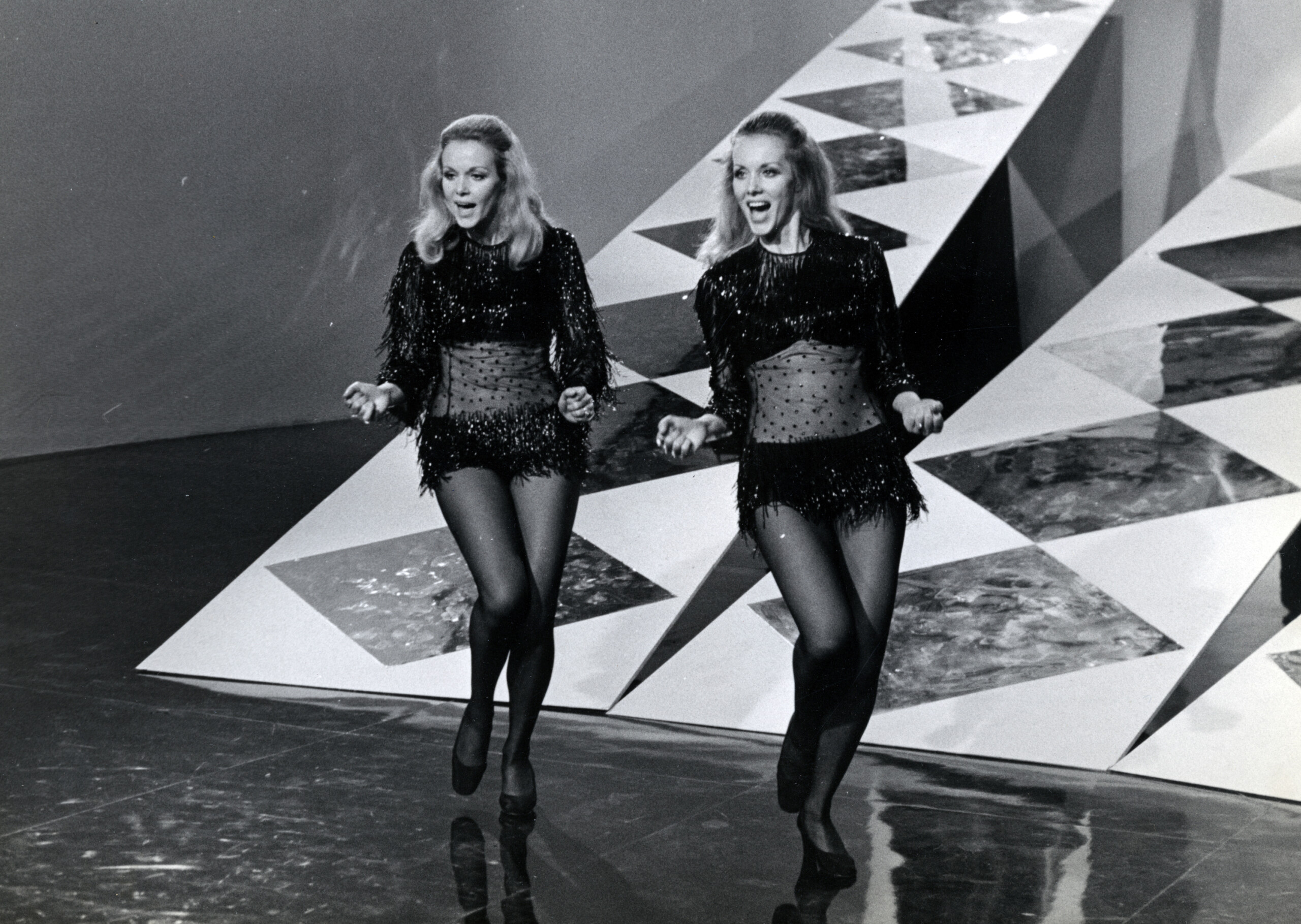 kessler twins doctors without borders legacy we await the opening of the will scaled