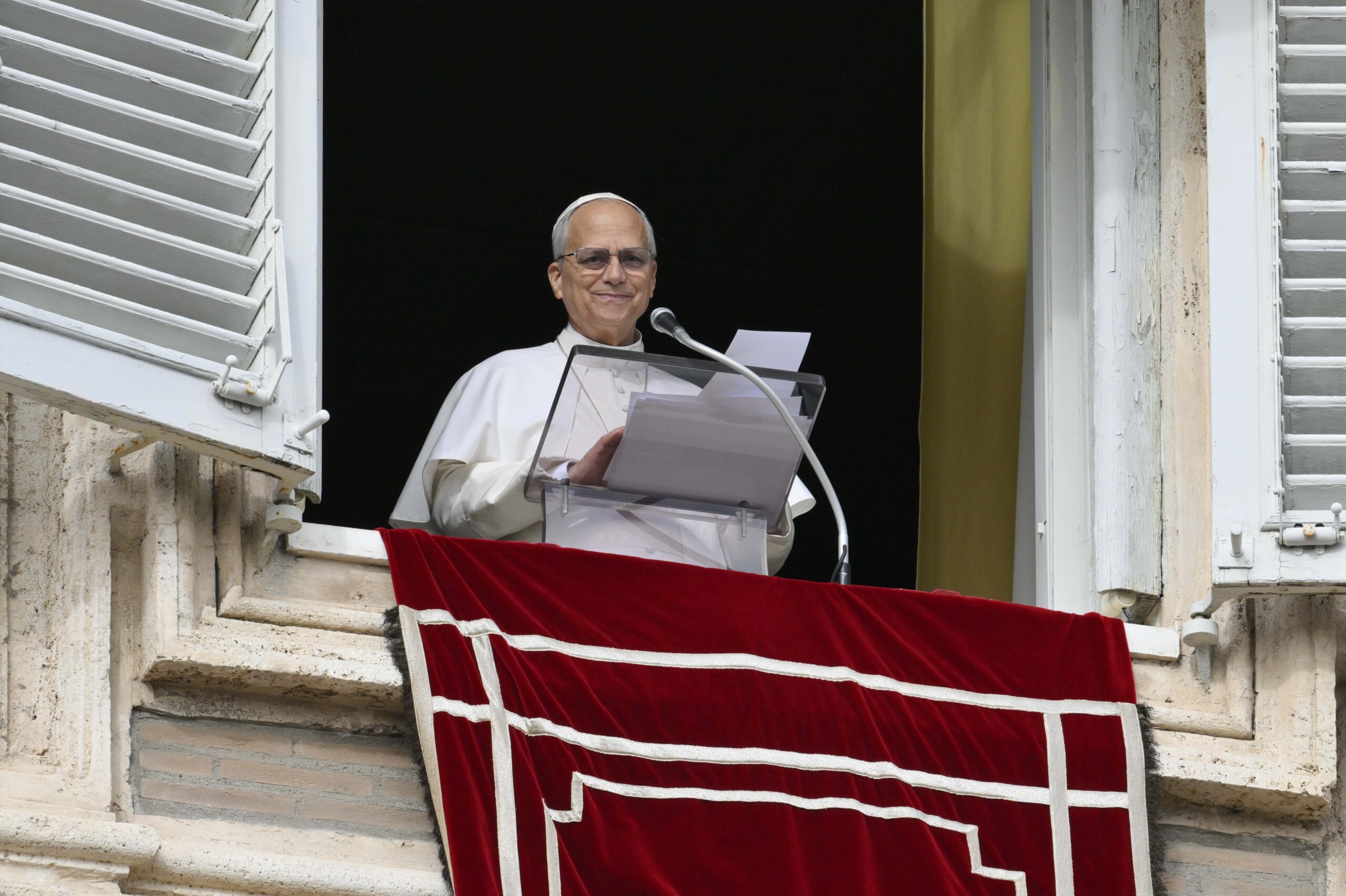 Pope Leo XIV: ‘The world is seeking hope; coming to Assisi is a blessing for me.’ 1 pope leo xiv the world is seeking hope coming to assisi is a blessing for me scaled