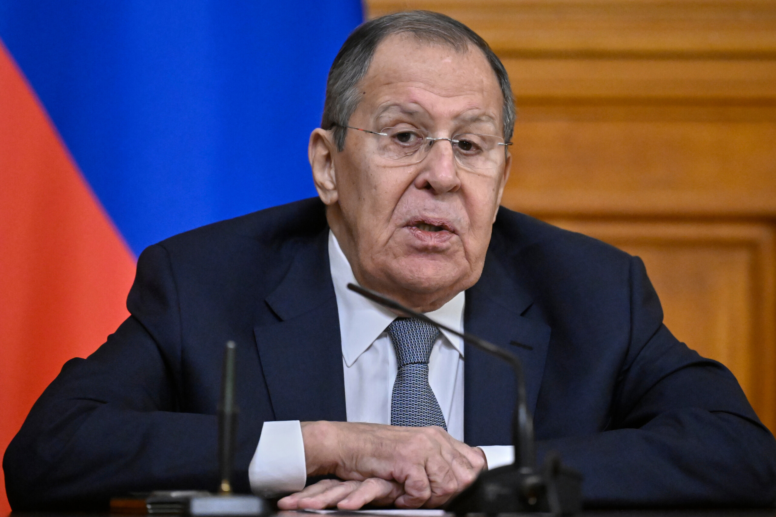 ukraine lavrov europe has excluded itself from the negotiations scaled