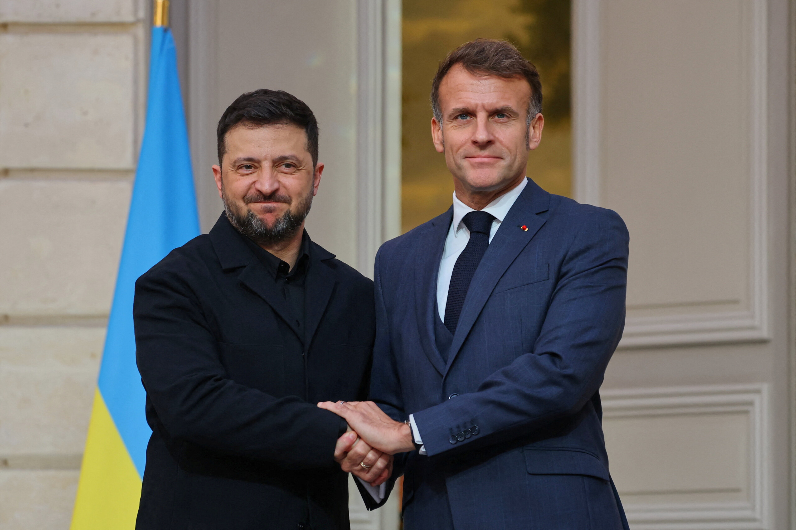 ukraine zelensky arrives at the elysee palace welcomed by macron with a hug scaled