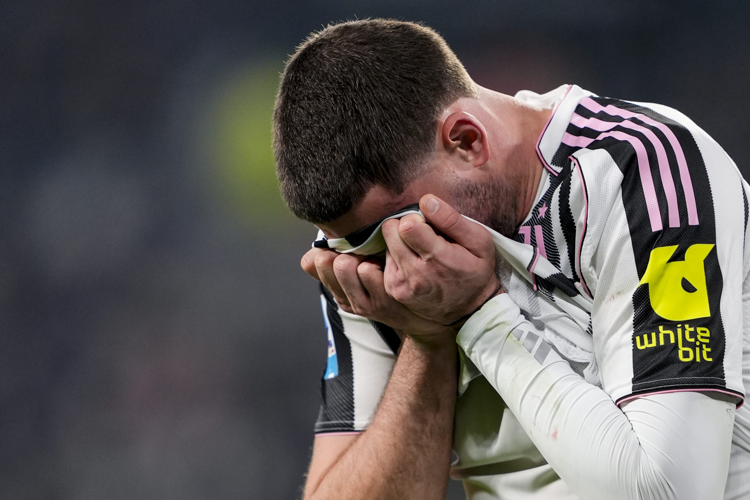 juve vlahovic successfully operated on in london 14 week break scaled