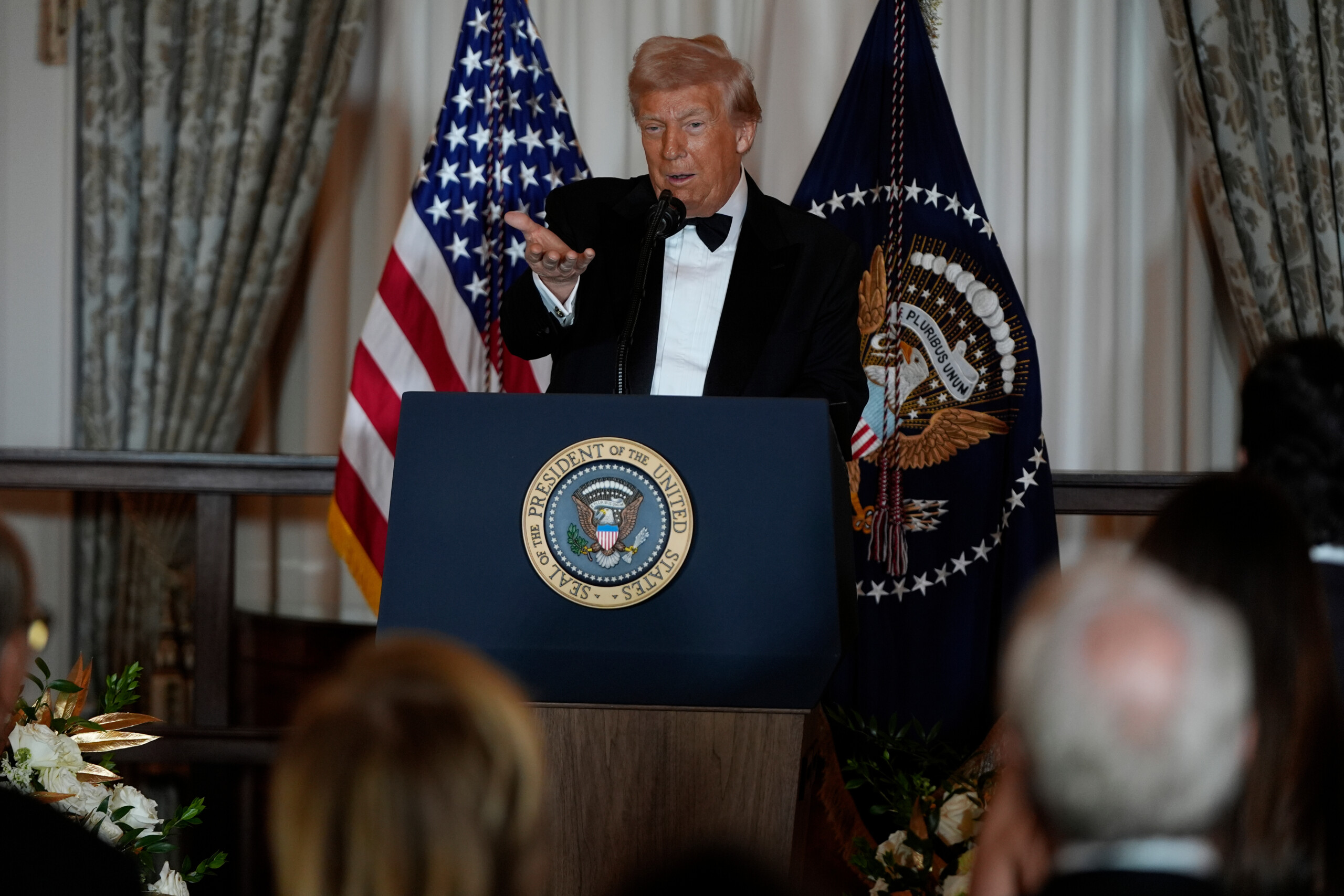 ukraine trump jr says us will not be the idiot with the cheque book scaled