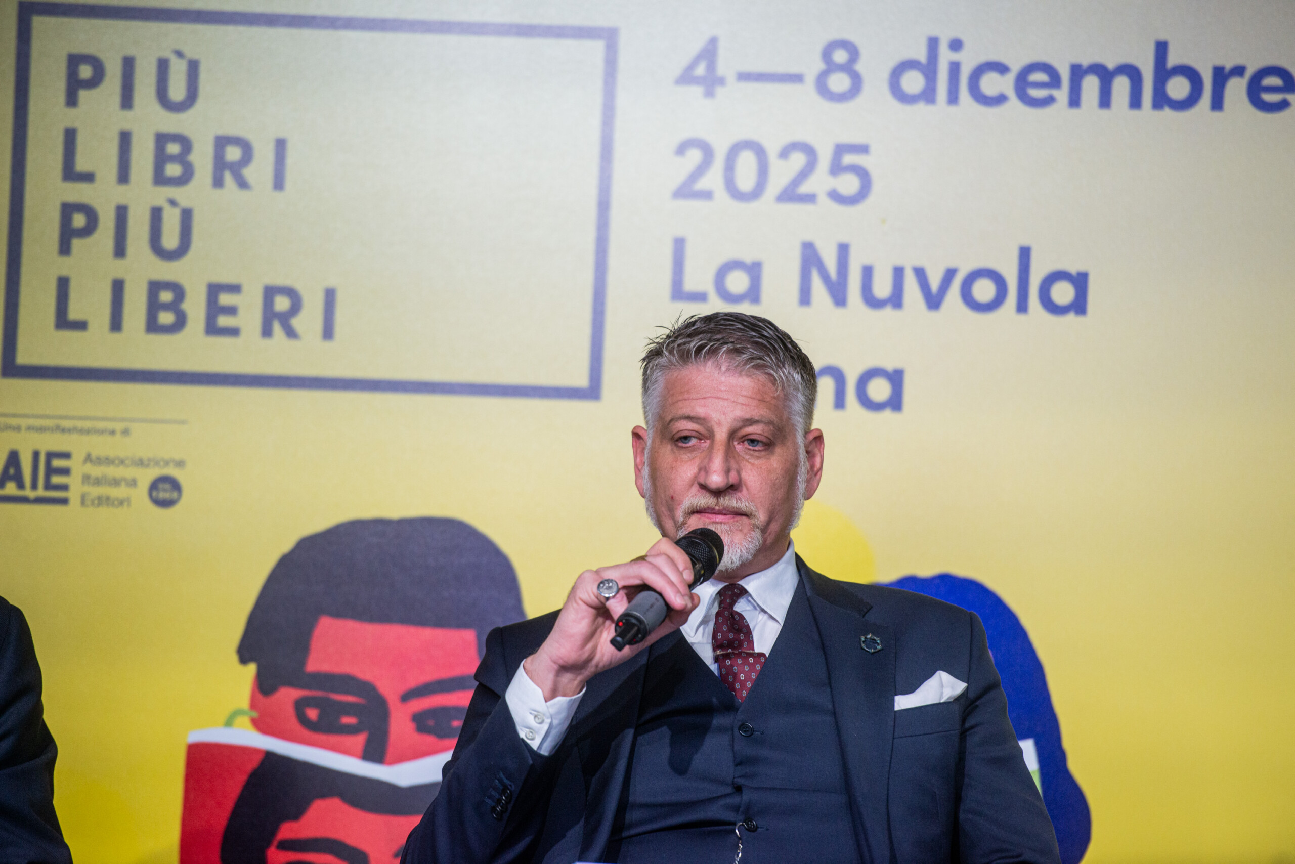 Publishing: Giuli, we are confident that a law on books will soon be passed 1 publishing giuli we are confident that a law on books will soon be passed scaled