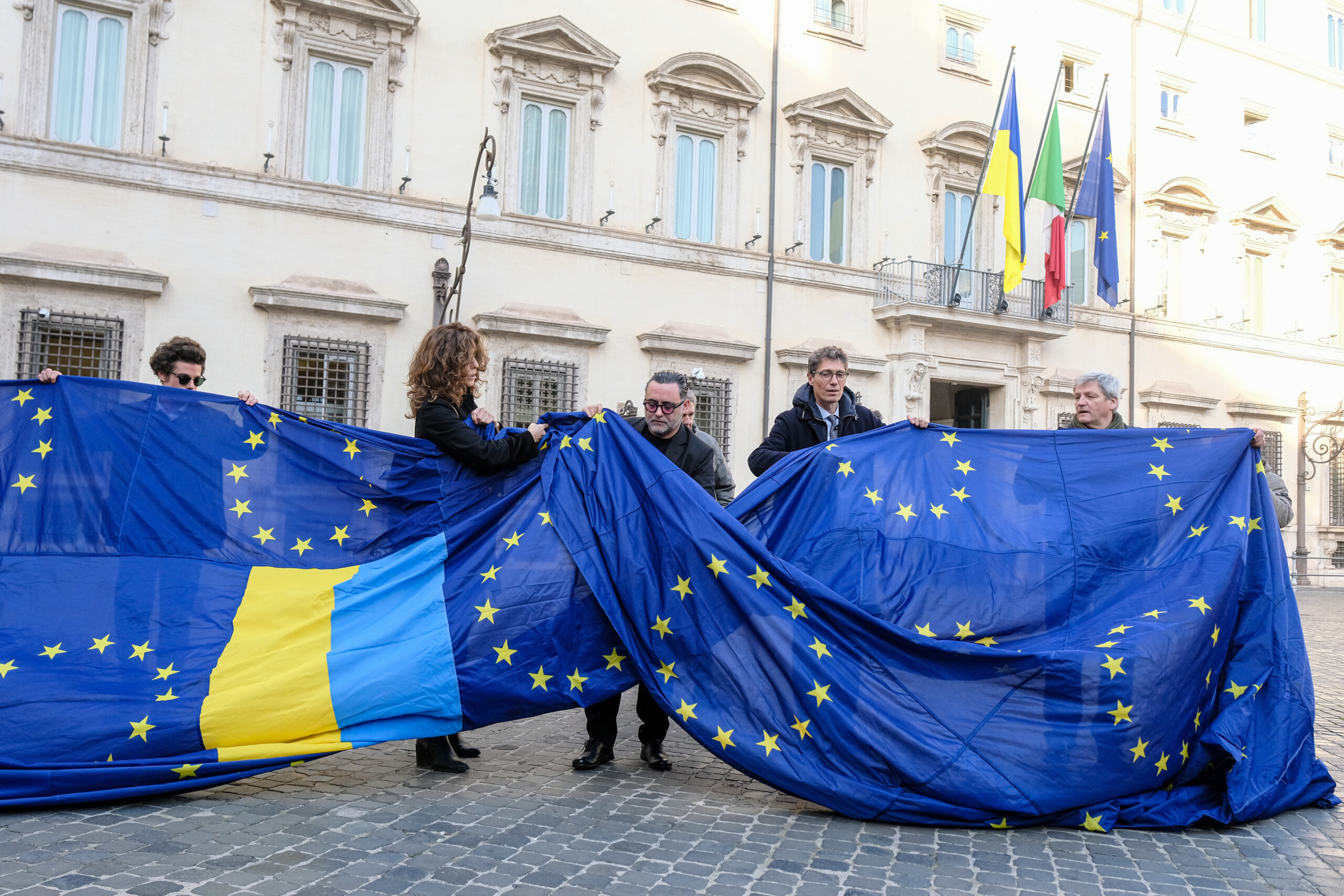 Meloni welcomes Zelensky to Palazzo Chigi 1 meloni welcomes zelensky to palazzo chigi scaled