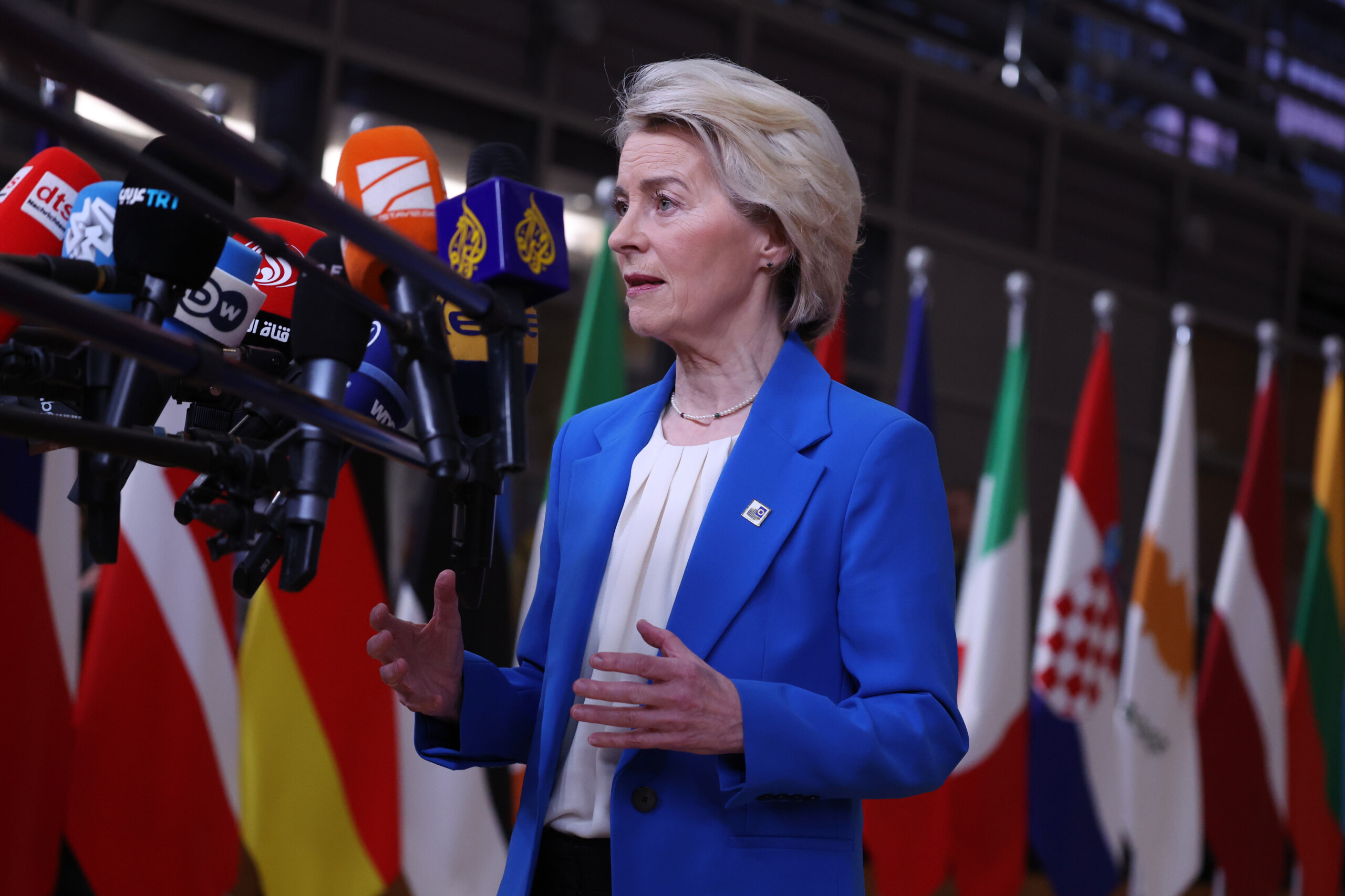 ukraine von der leyen todays eu summit must choose between assets or debt scaled