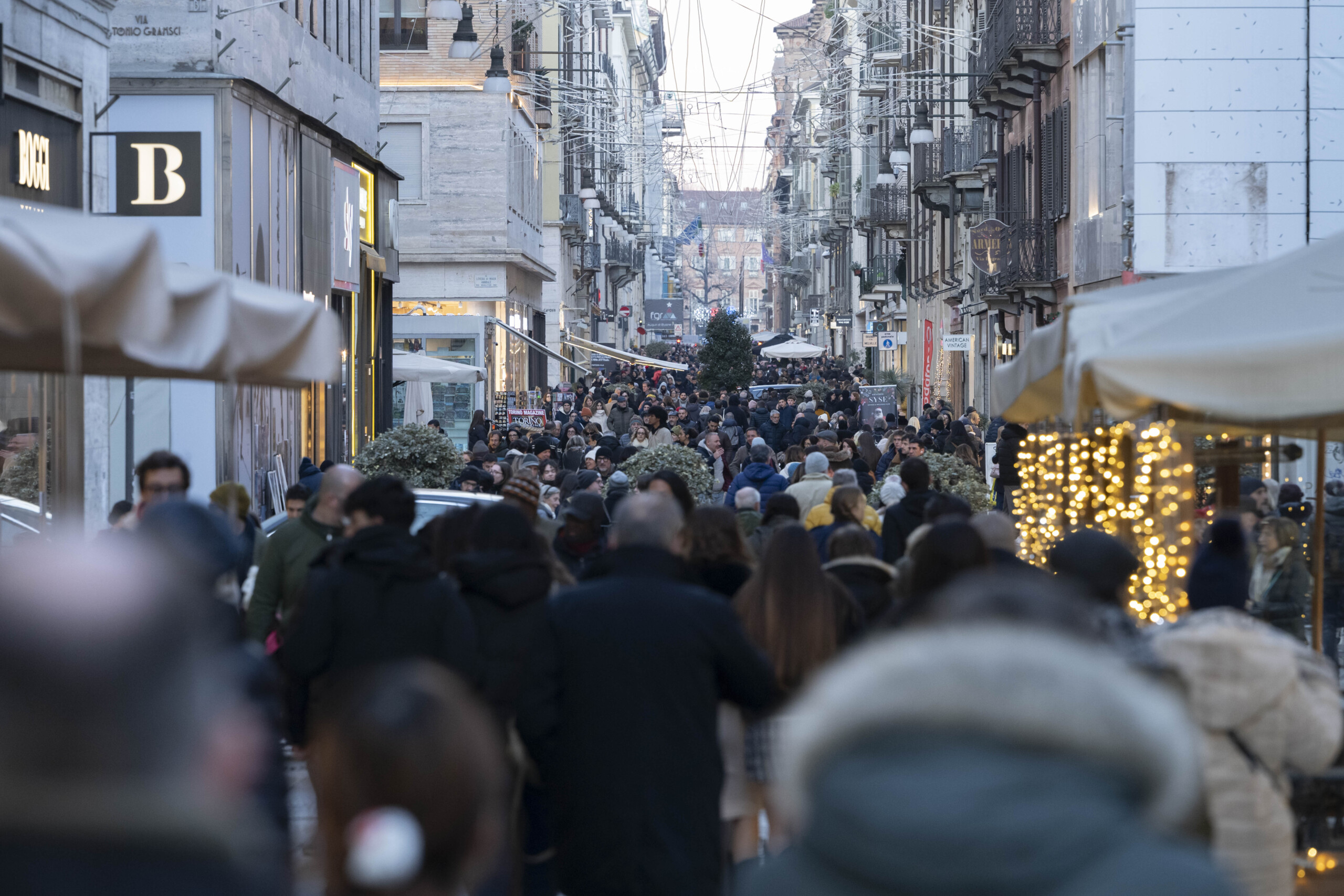 Christmas: Coldiretti-Ixè, £9.6 billion spent on gifts, 1 in 3 choose food and wine hampers 1 christmas coldiretti ixe 9 6 billion spent on gifts 1 in 3 choose food and wine hampers scaled