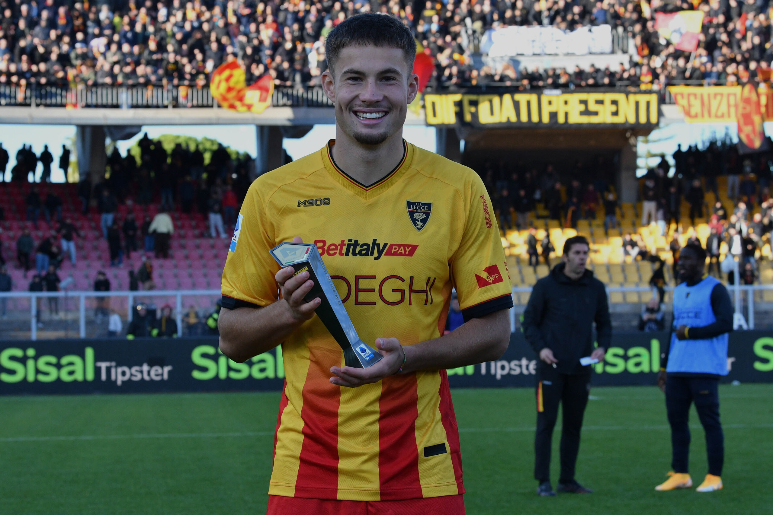 Football: Lecce, Berisha, receives personalized therapy, Fruchtl and Jean receive personalized therapy 1 football lecce berisha receives personalized therapy fruchtl and jean receive personalized therapy scaled