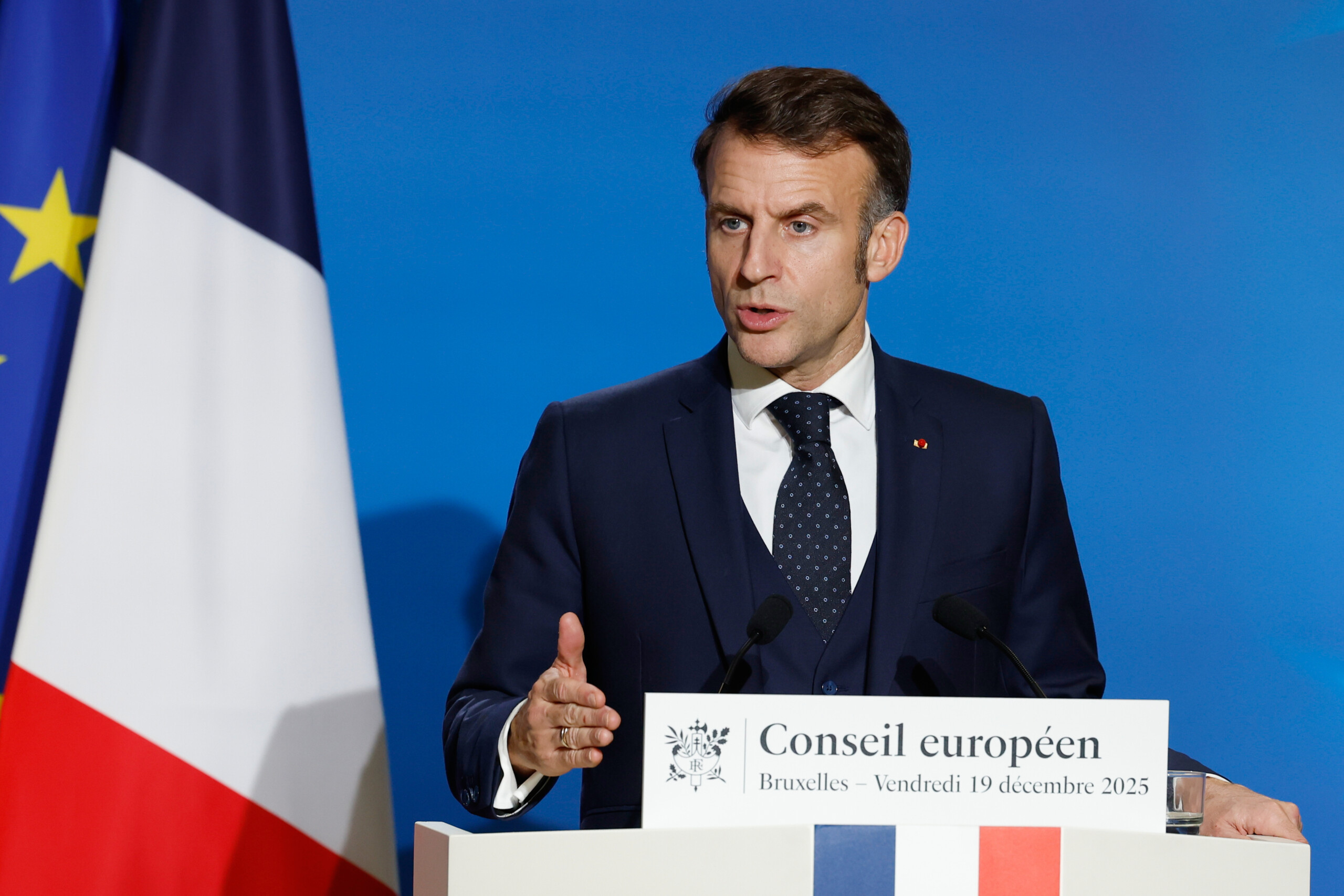 France: Macron enacts law to temporarily extend 2025 budget 1 france macron enacts law to temporarily extend 2025 budget scaled