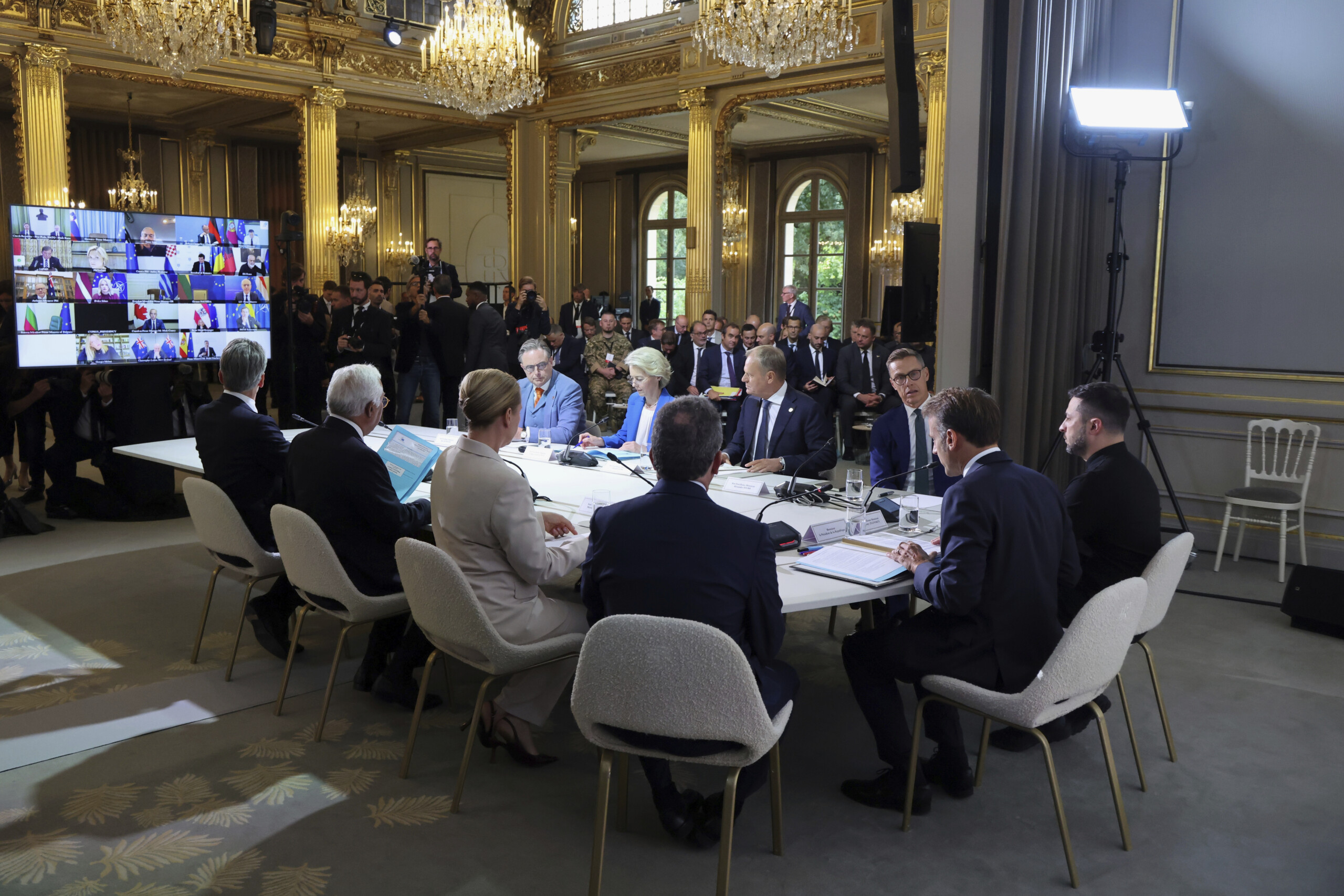 ukraine todays call between von der leyen eu leaders trump and zelensky scaled