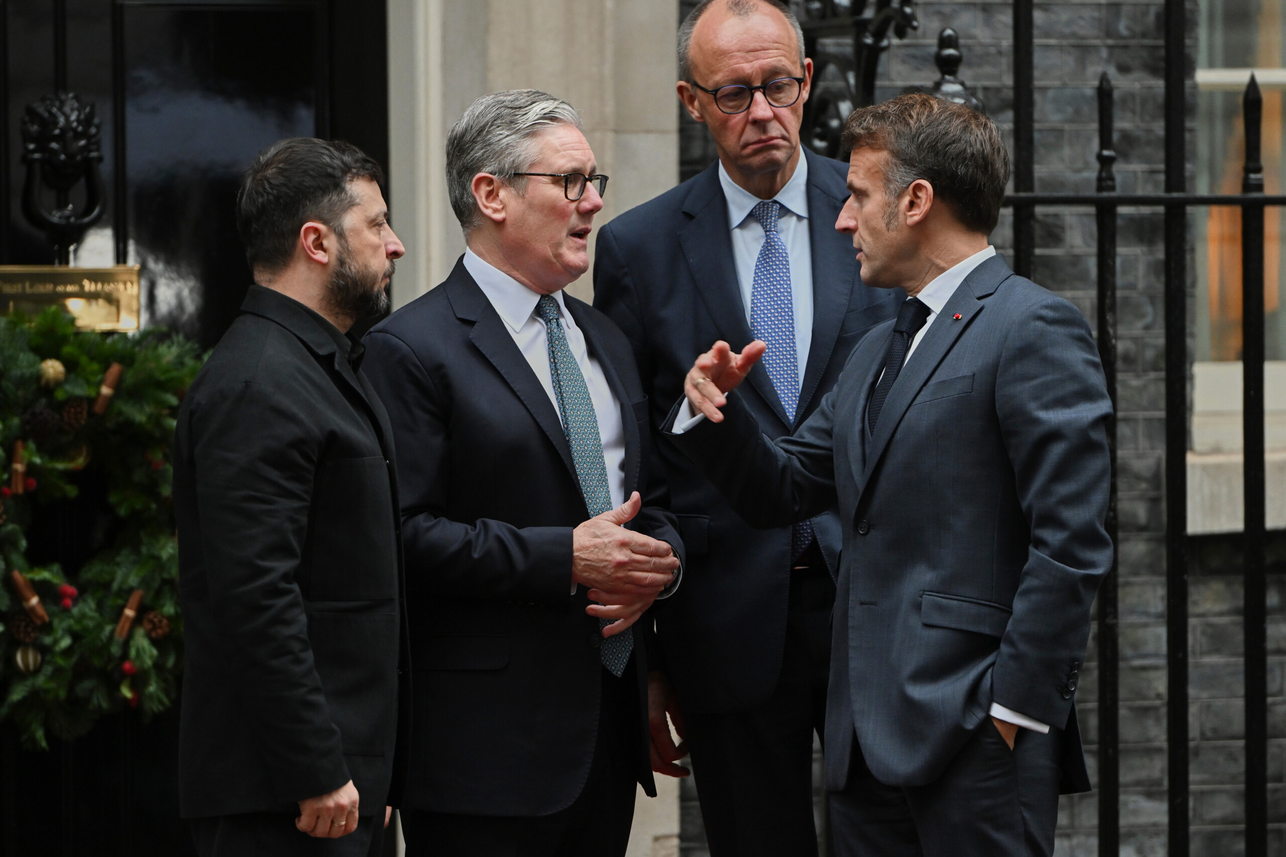 ukraine zelensky meeting of willing leaders on 6 january in france scaled