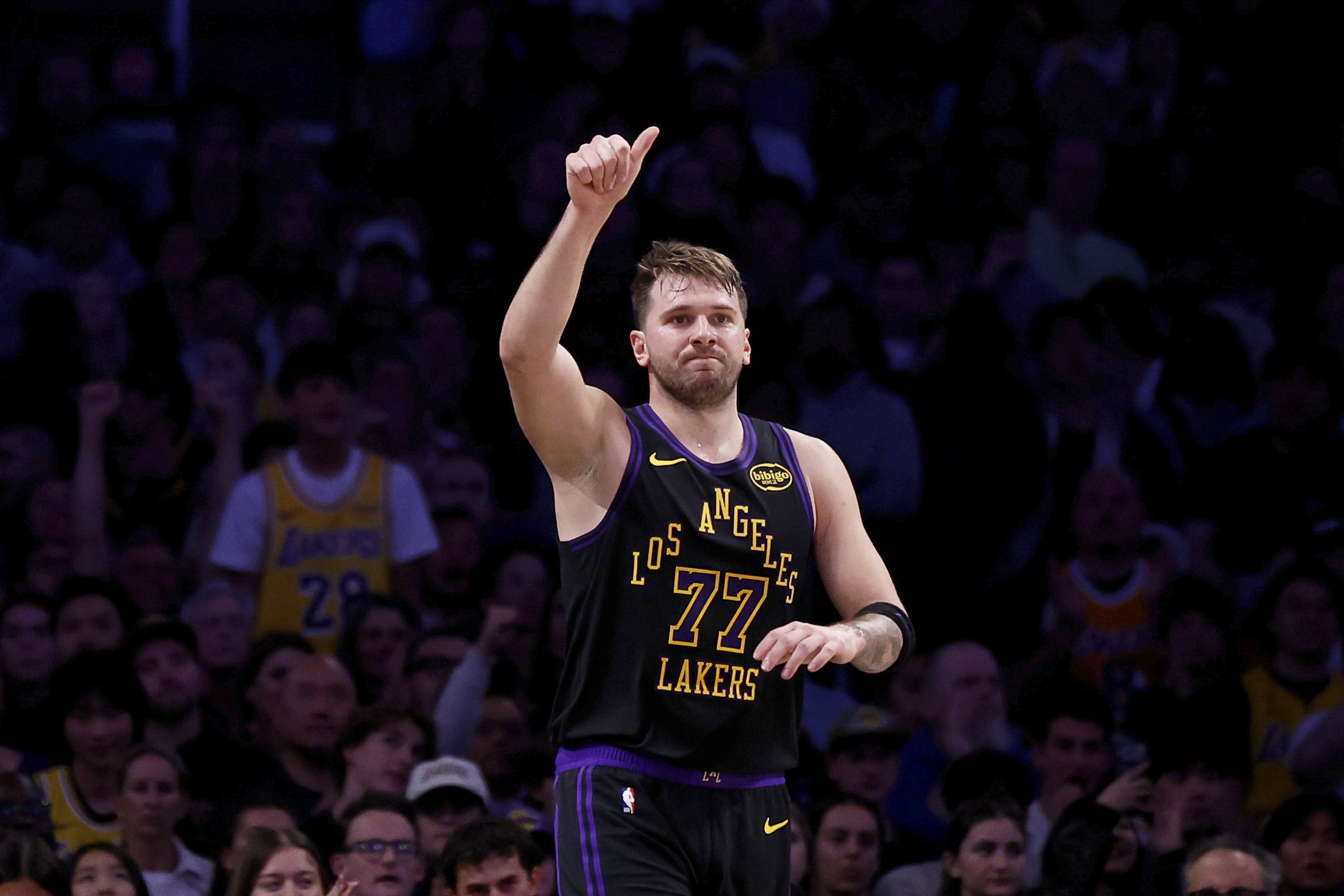 NBA, Oklahoma defeated in Phoenix: Doncic leads the Lakers 1 nba oklahoma defeated in phoenix doncic leads the lakers