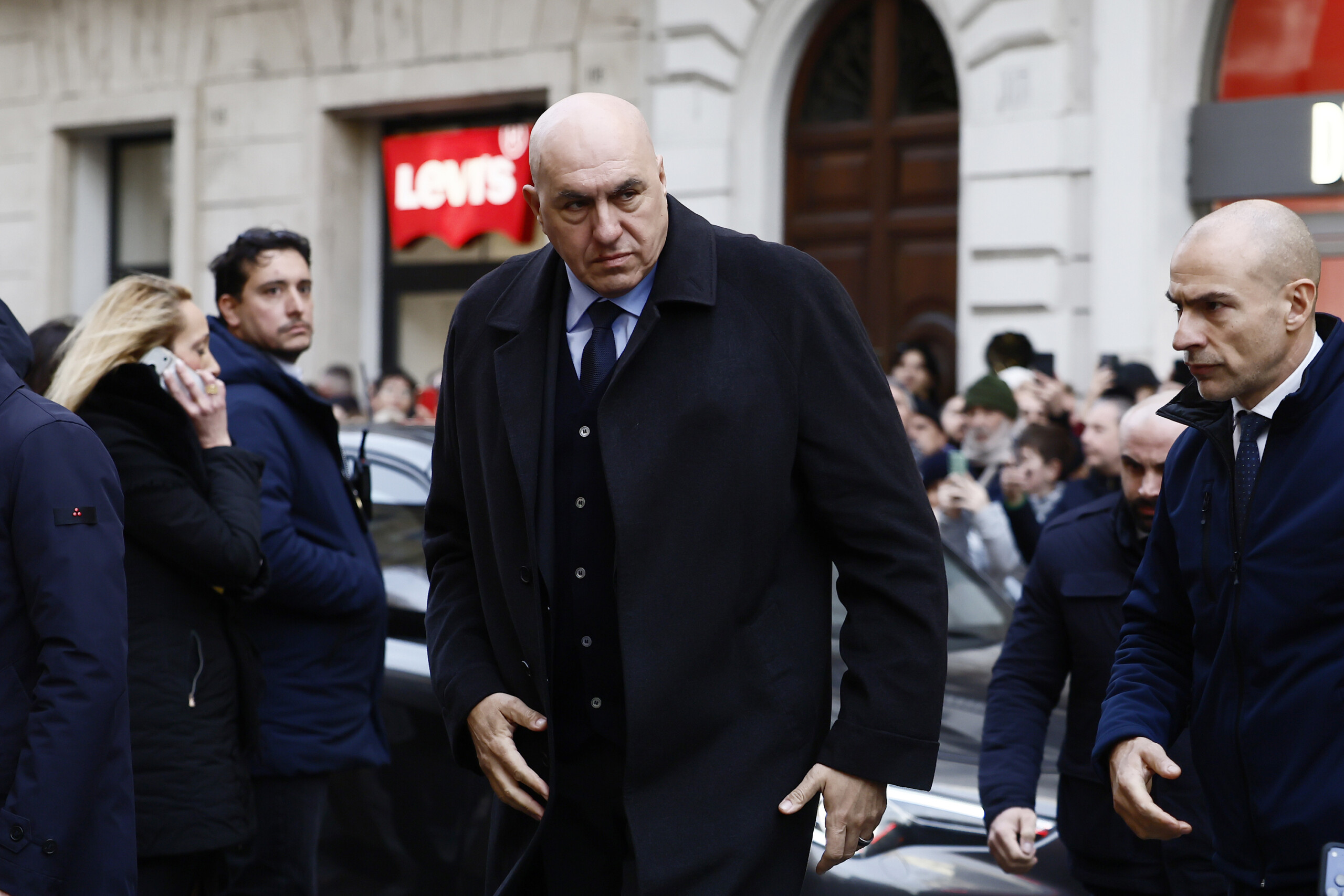 Iran, Crosetto: ‘Honour to the courage of the Iranian people’ 1 iran crosetto honour to the courage of the iranian people scaled