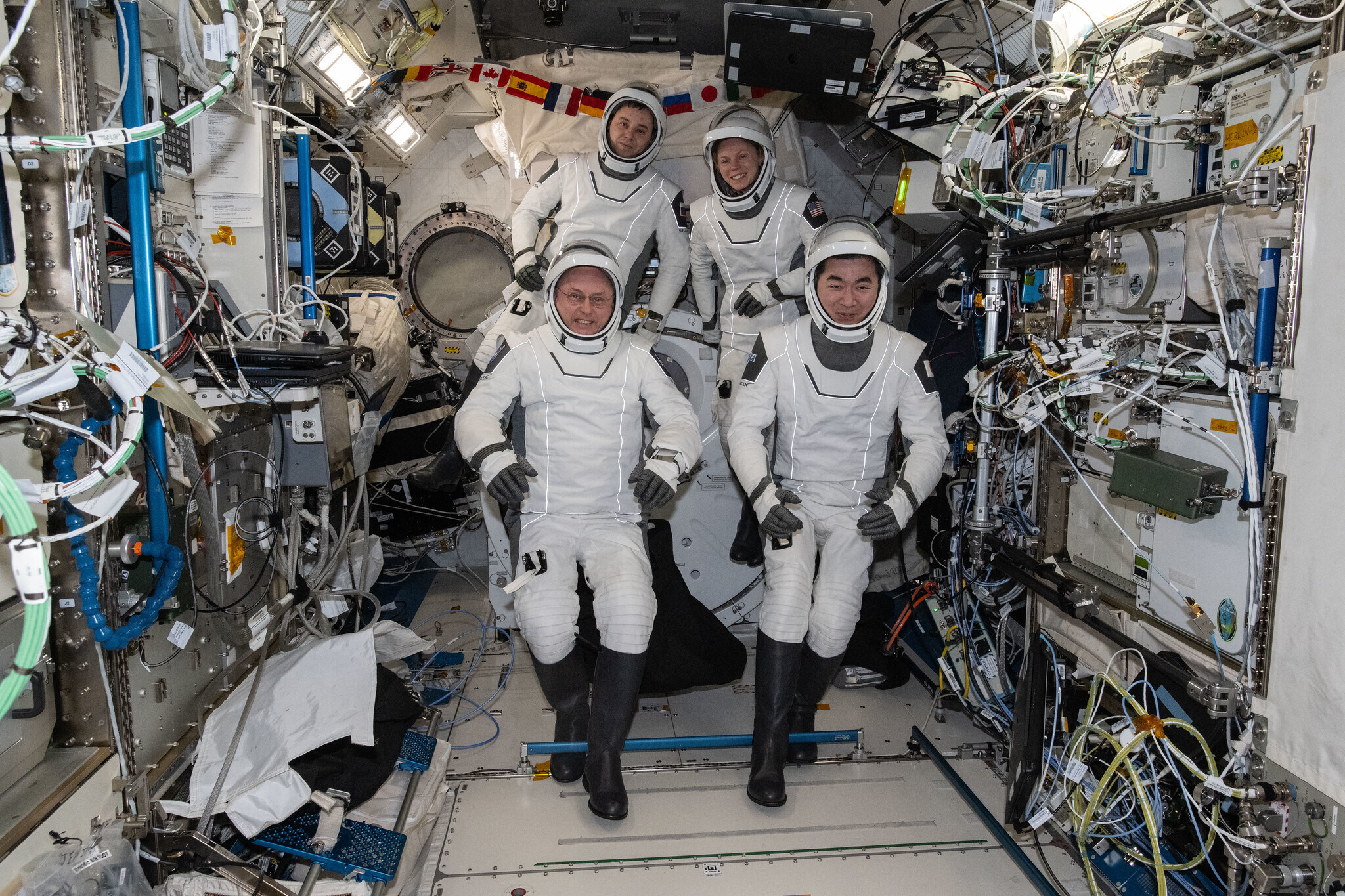 space four astronauts return to earth from iss nasas first medical evacuation
