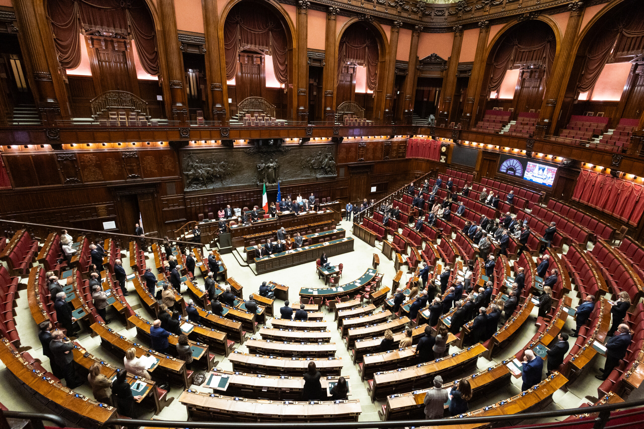 transition decree 5 0 final approval in the chamber of deputies with 156 votes in favour scaled