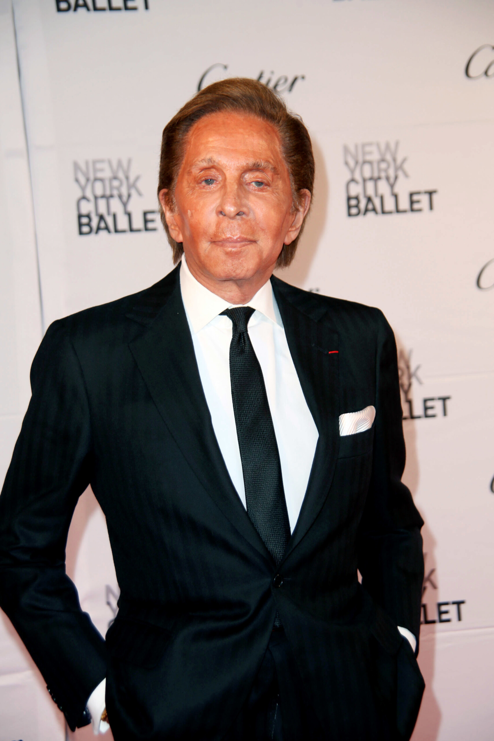 fashion designer valentino has died scaled