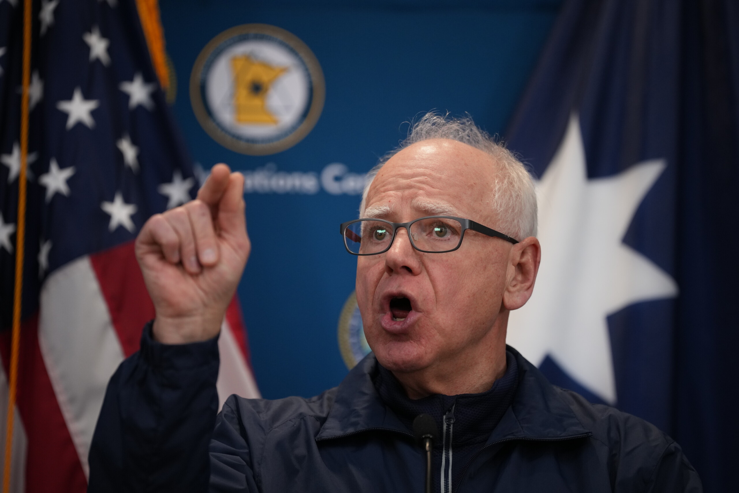 Minneapolis, Tim Walz: ‘Trump should withdraw his 3,000 officers’ 1 minneapolis tim walz trump should withdraw his 3000 officers scaled