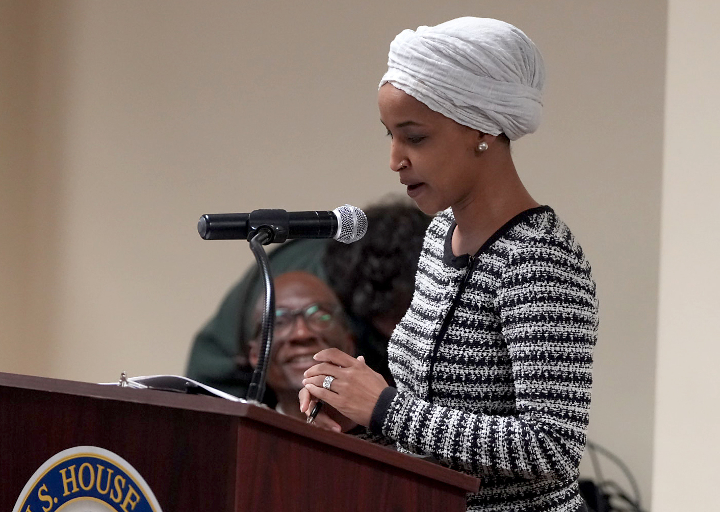 usa man who sprayed vinegar on democratic mp ilhan omar charged