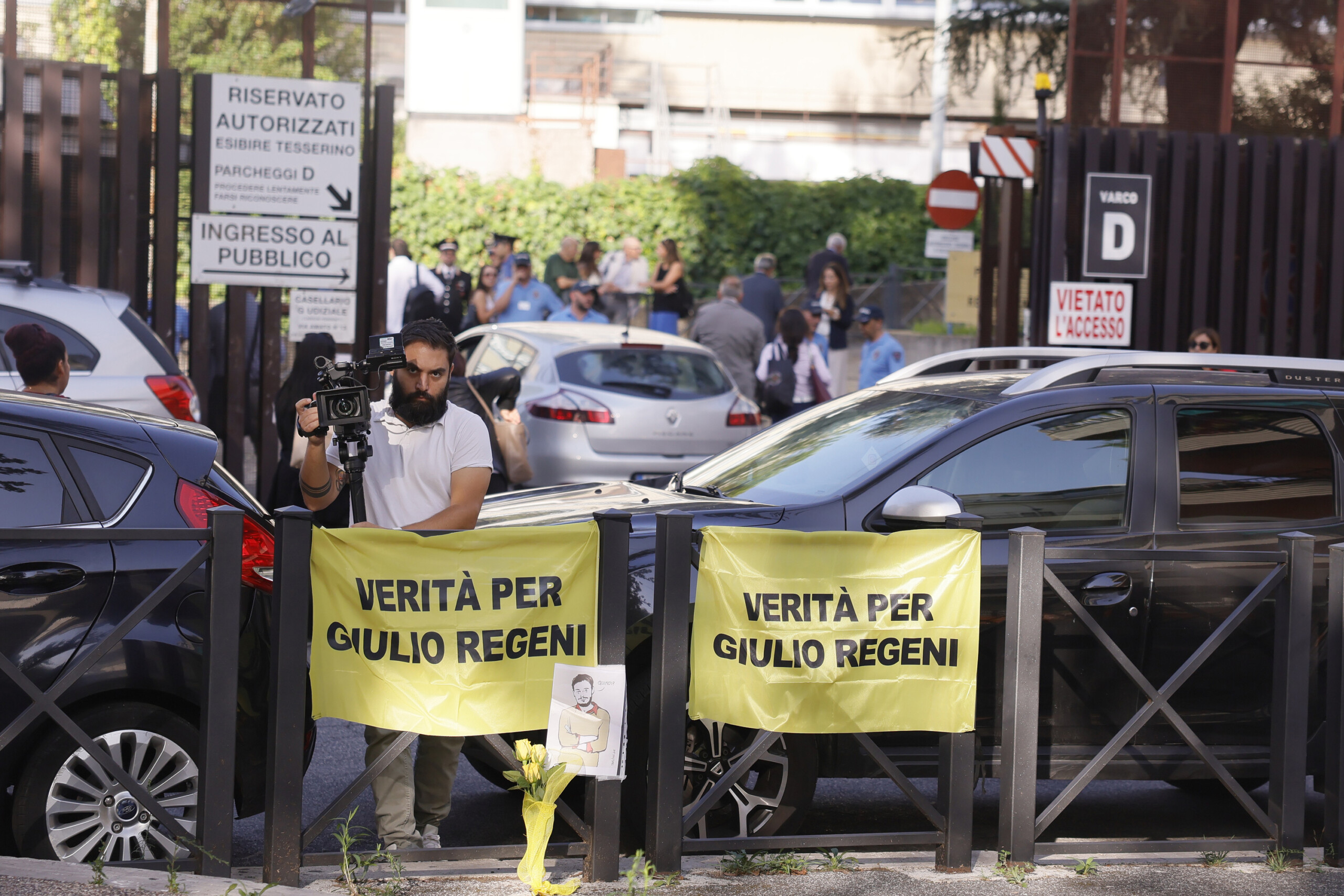 regeni case approval for payment of expenses incurred by technical consultant for the defence scaled