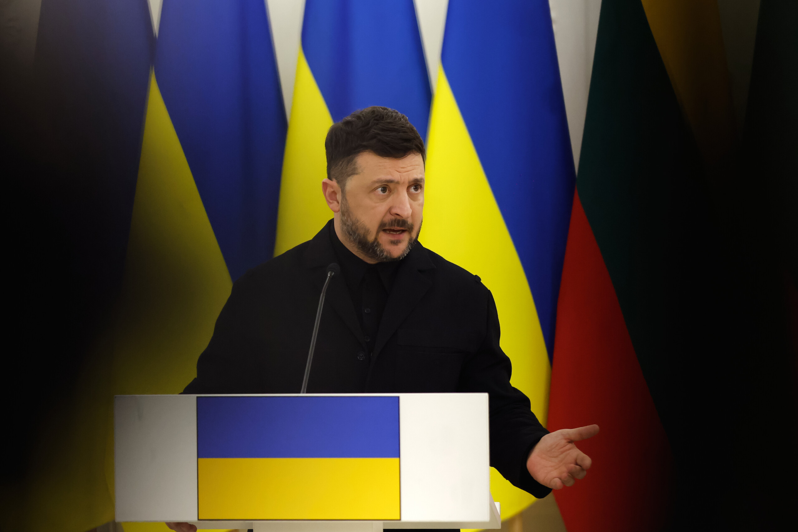 ukraine zelensky next trilateral meetings on 4 5 february in abu dhabi scaled