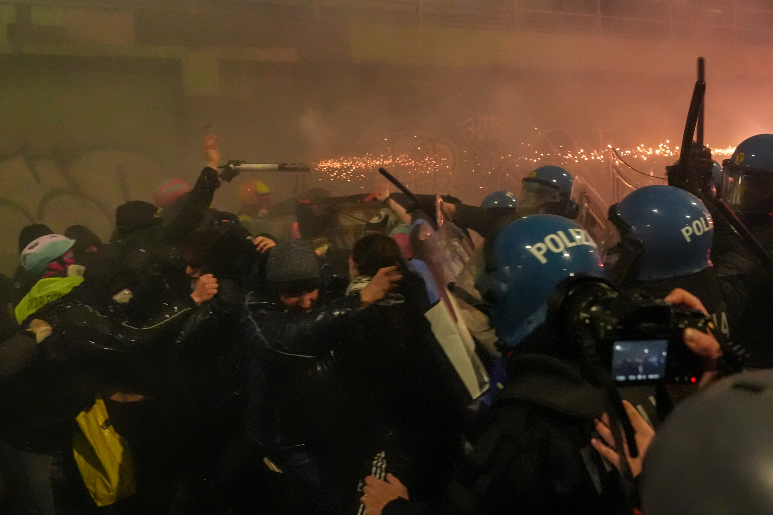 milan cortina clashes at milan march at least 6 detained scaled