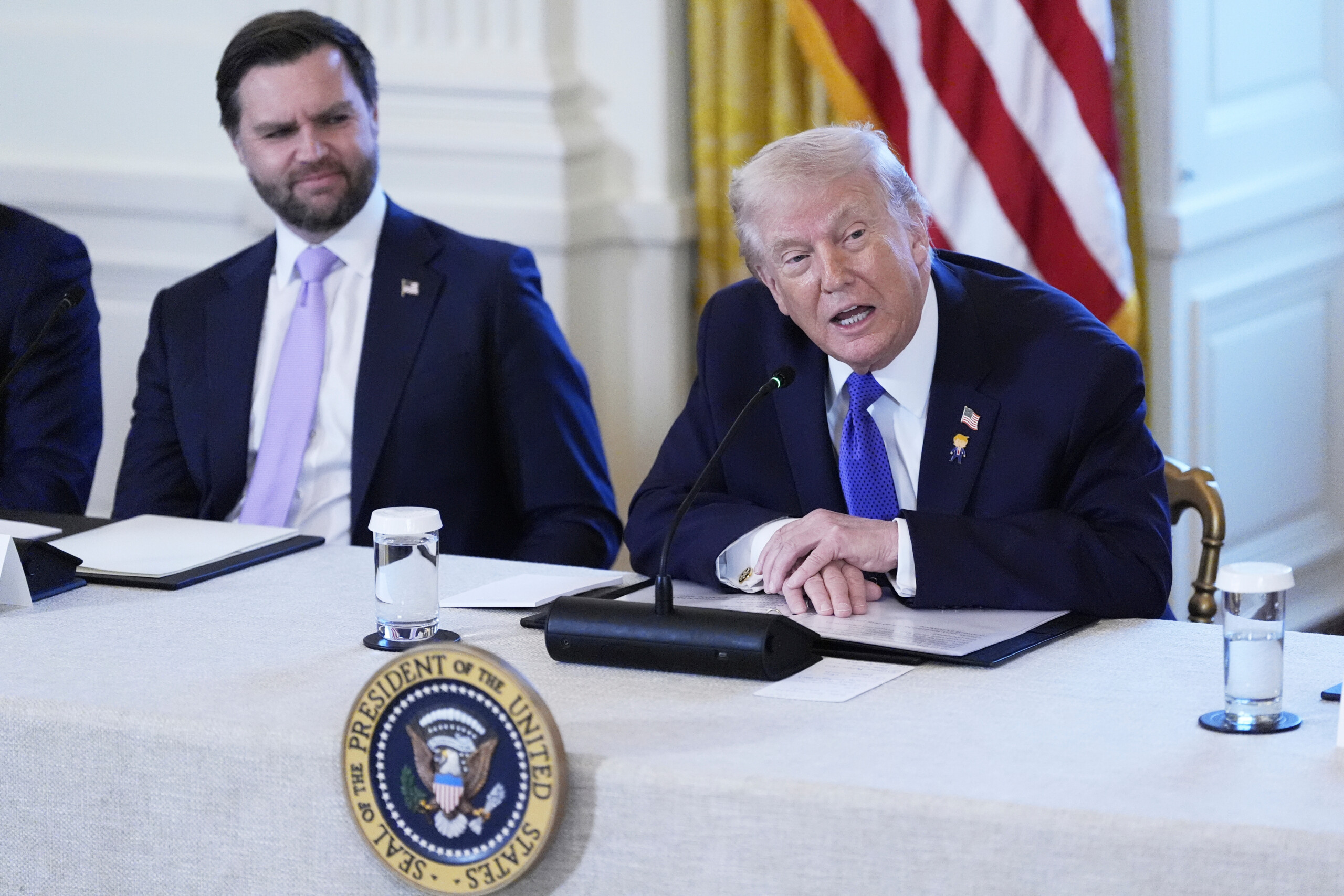 us trump boos for vance im surprised people like him scaled