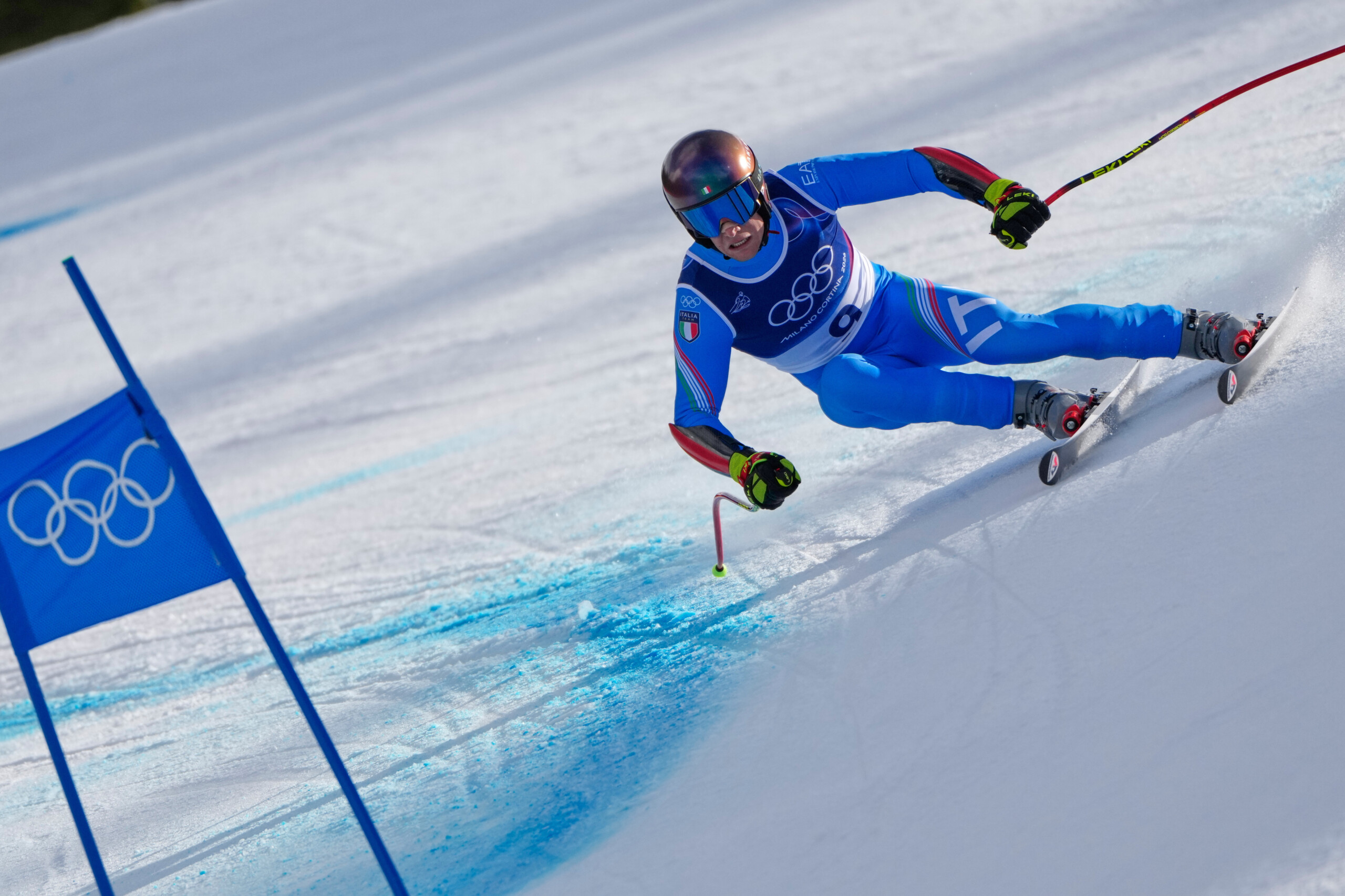 milan cortina mens super g paris loses his ski and falls no podium for franzoni scaled