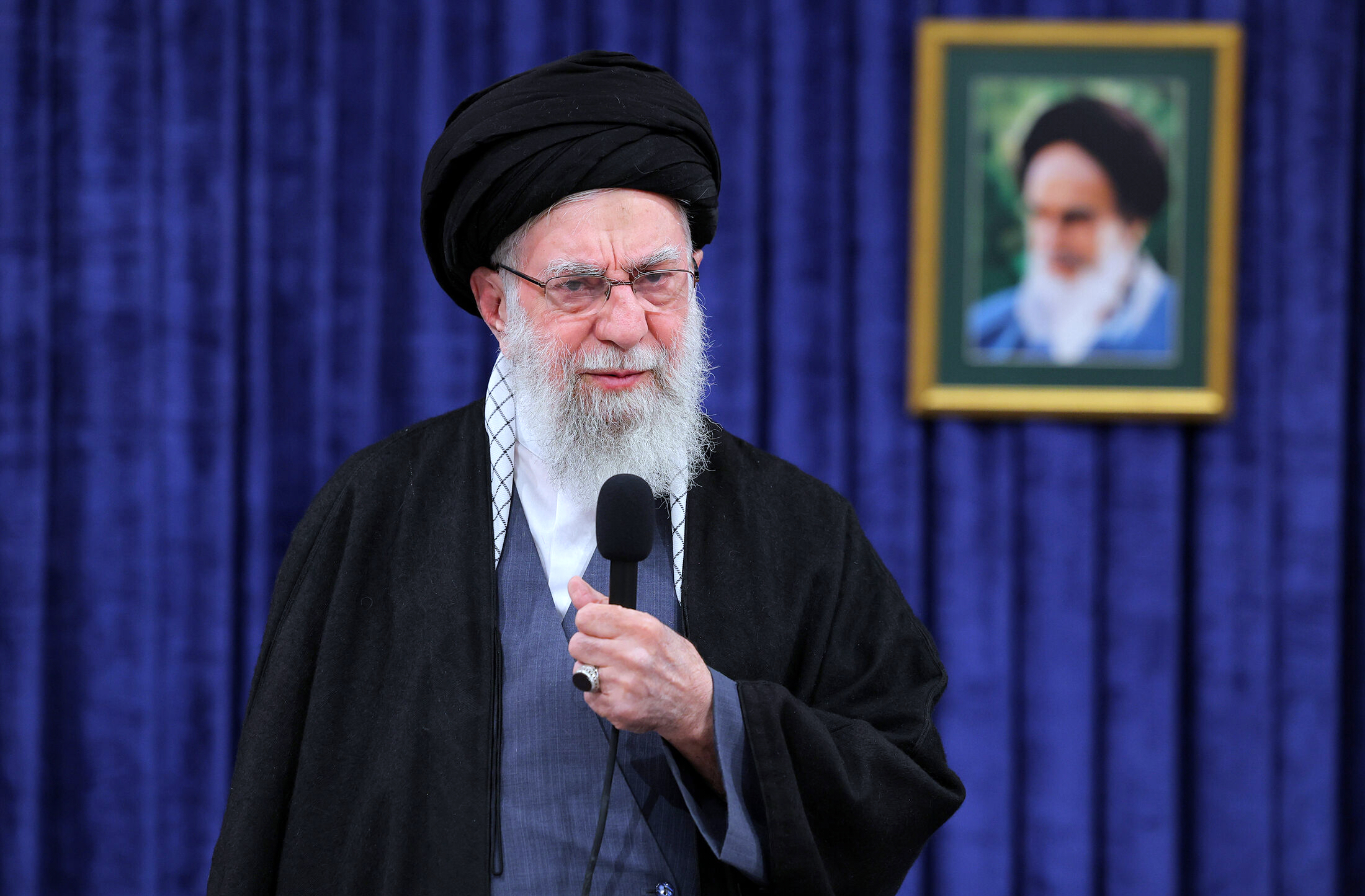 iran khamenei those who think they can force us to surrender will be disappointed
