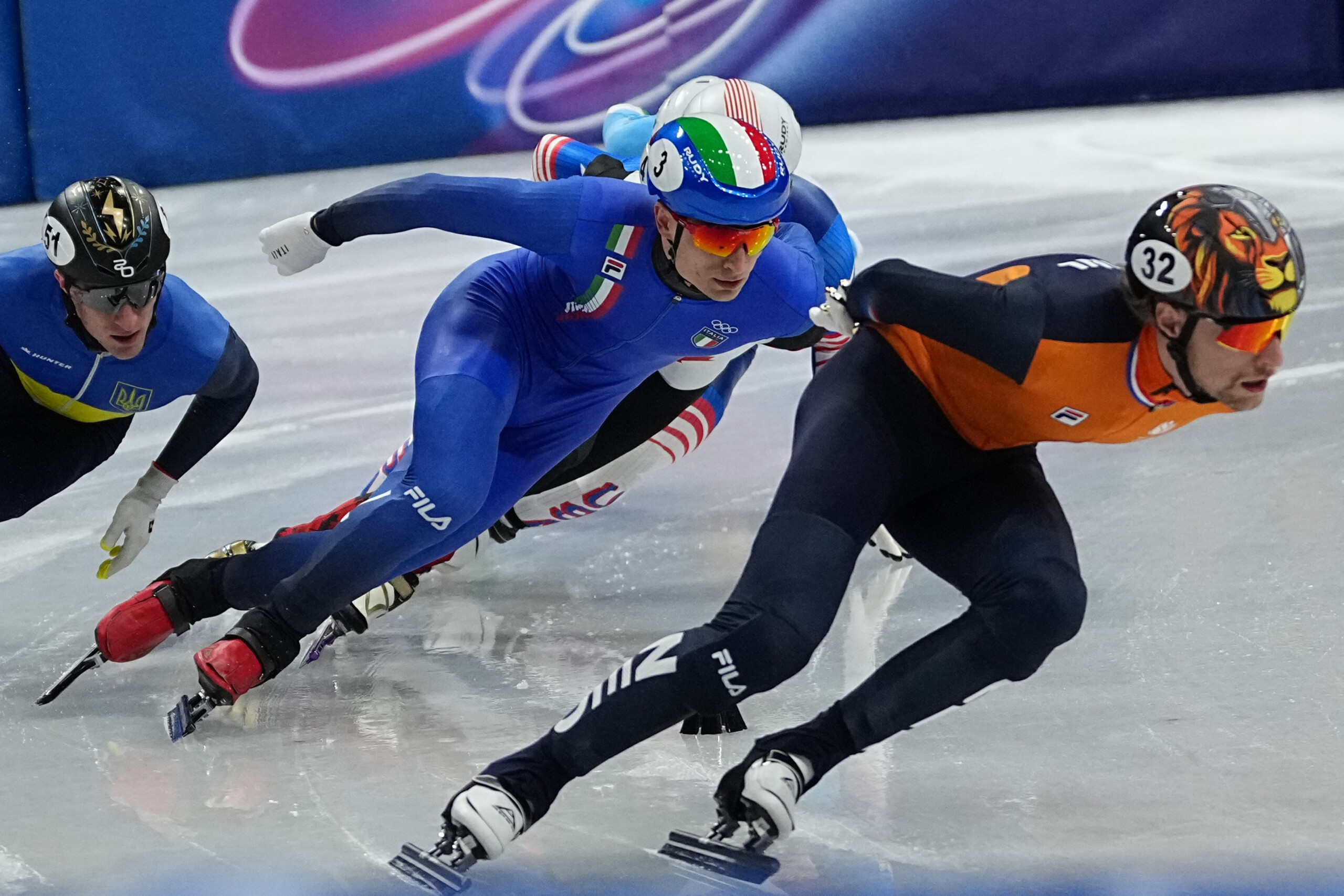 milan cortina short track sighel falls in the 1500 metres nadalini and spechenhauser reach the semi finals scaled