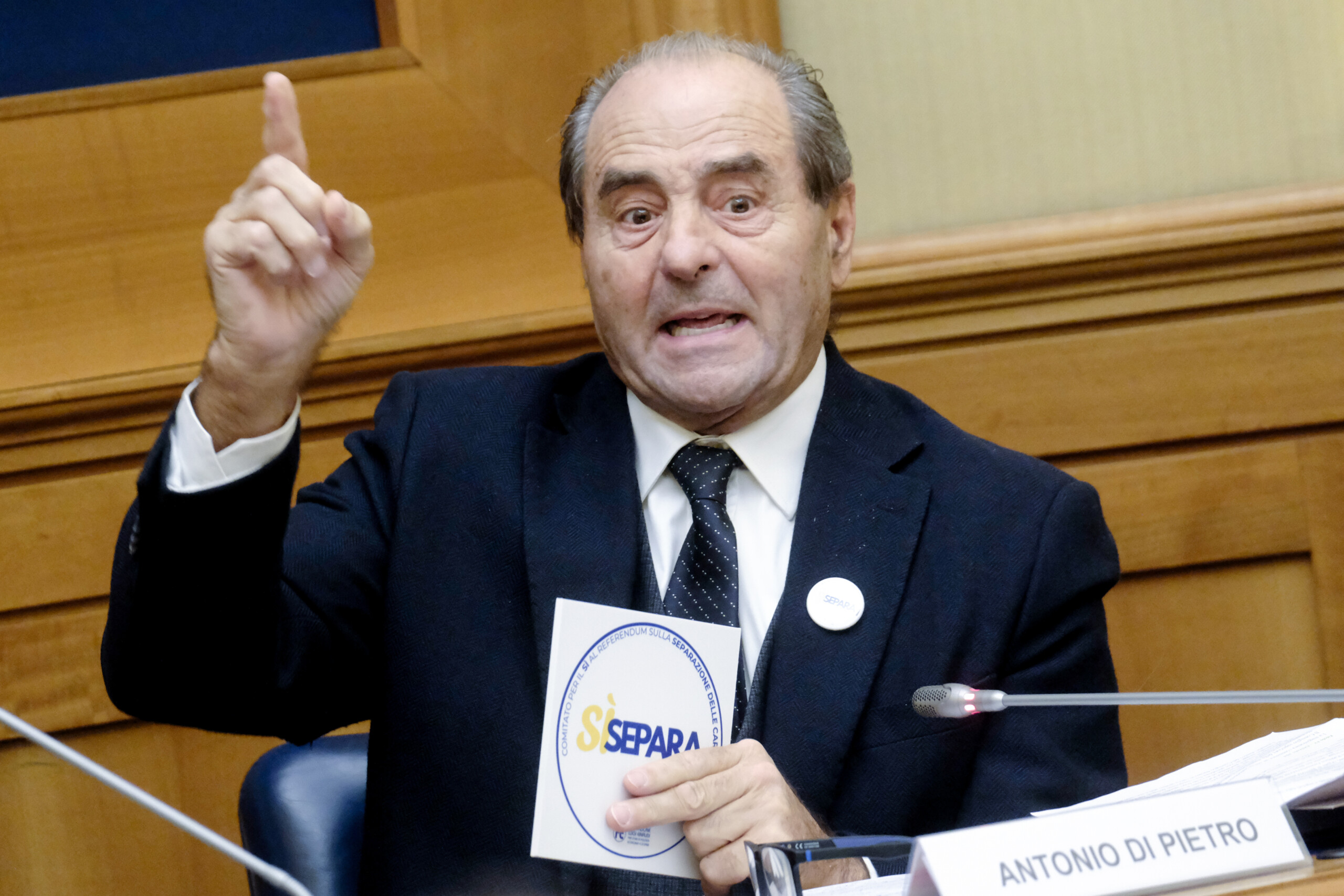 referendum di pietro the falsehoods of those who support the no vote are an ethical crime scaled