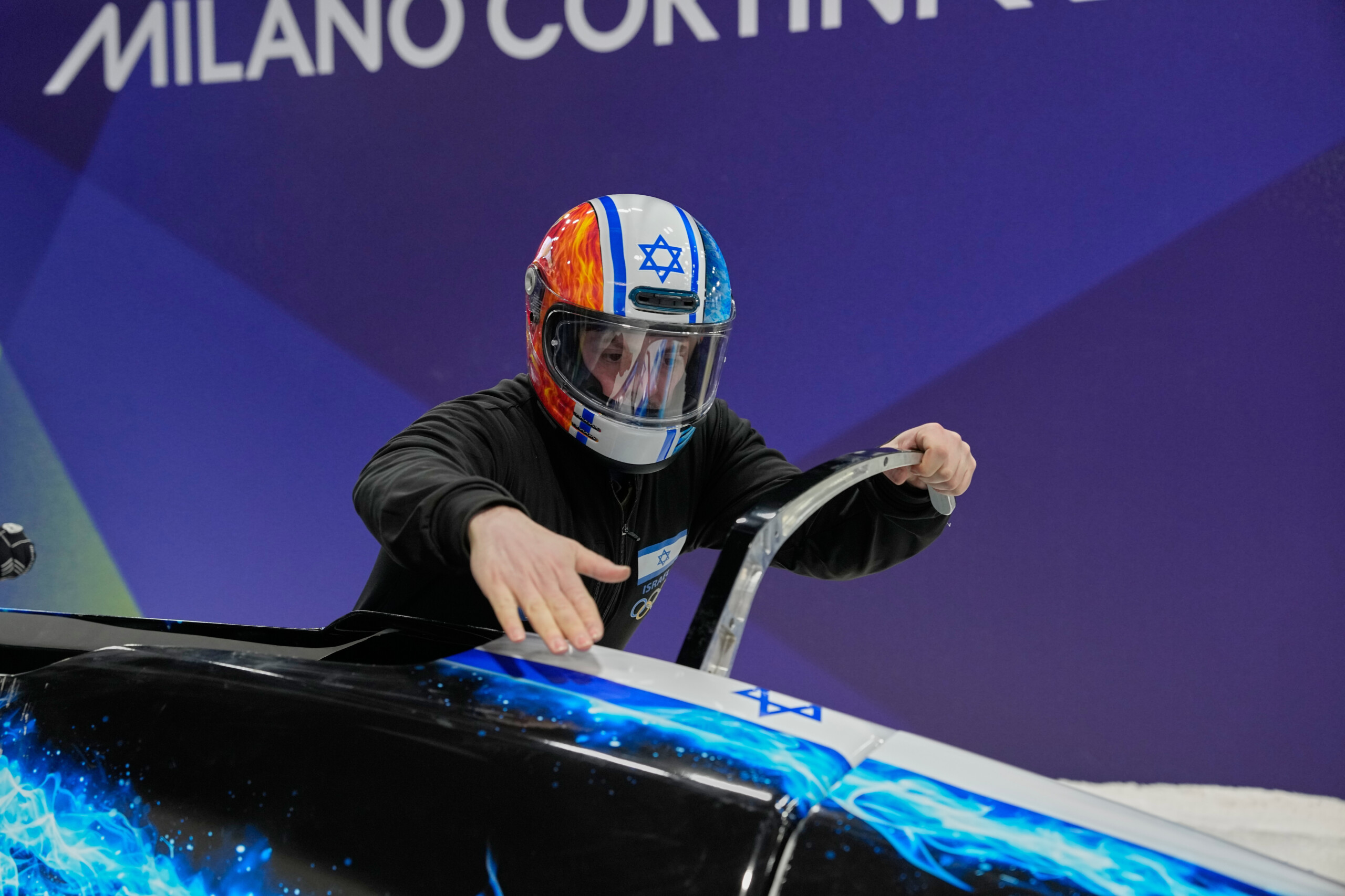 Milan Cortina: Rai 2 off-air comment before bobsleigh race: ‘Let's avoid crew 21, which is the Israeli one’ 1 milan cortina rai 2 off air comment before bobsleigh race lets avoid crew 21 which is the israeli one scaled