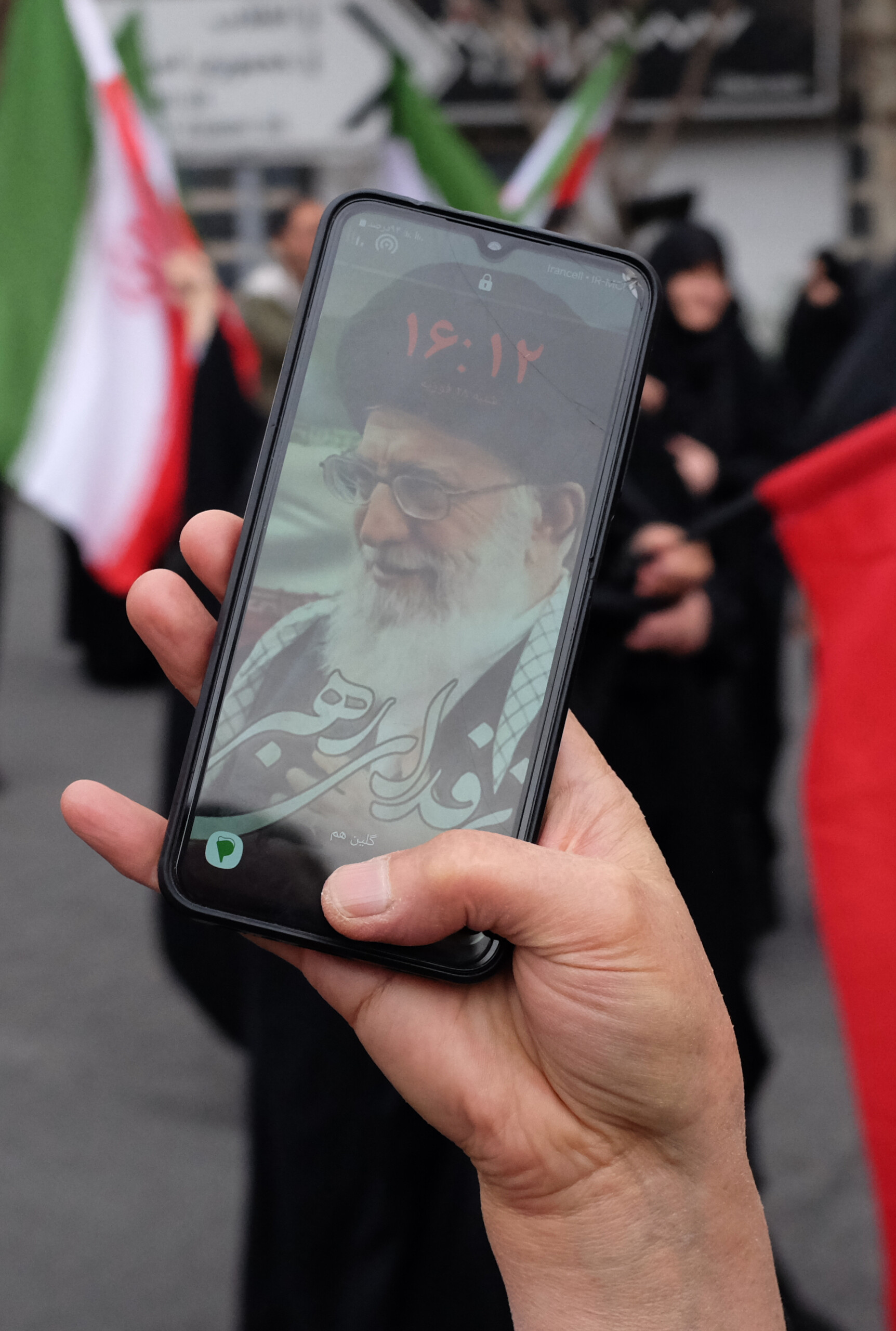 iran wsj israel hacked prayer app to urge desertion scaled