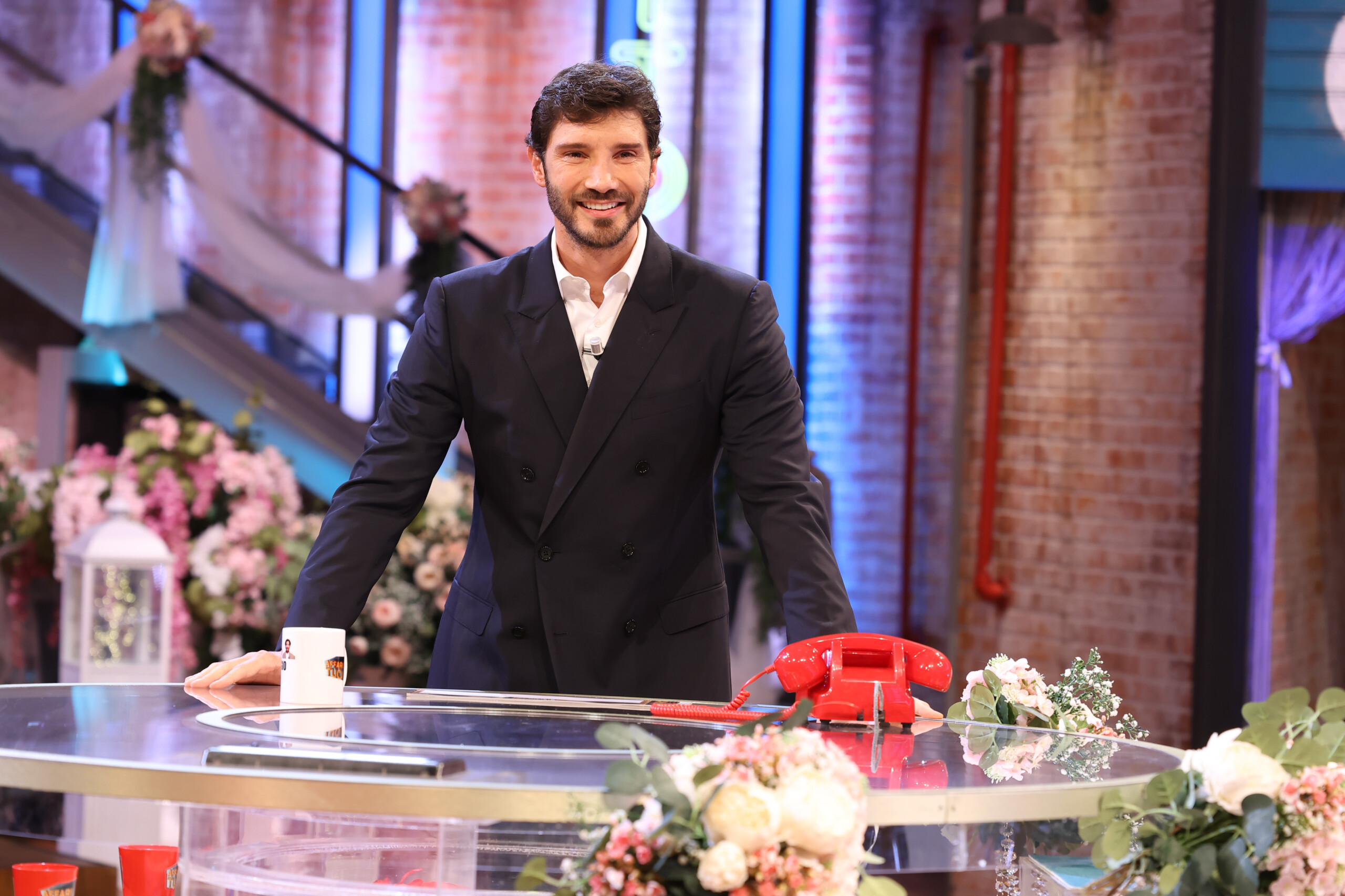 Sanremo: Conti hands over the baton to De Martino tonight 1 sanremo conti hands over the baton to de martino tonight scaled