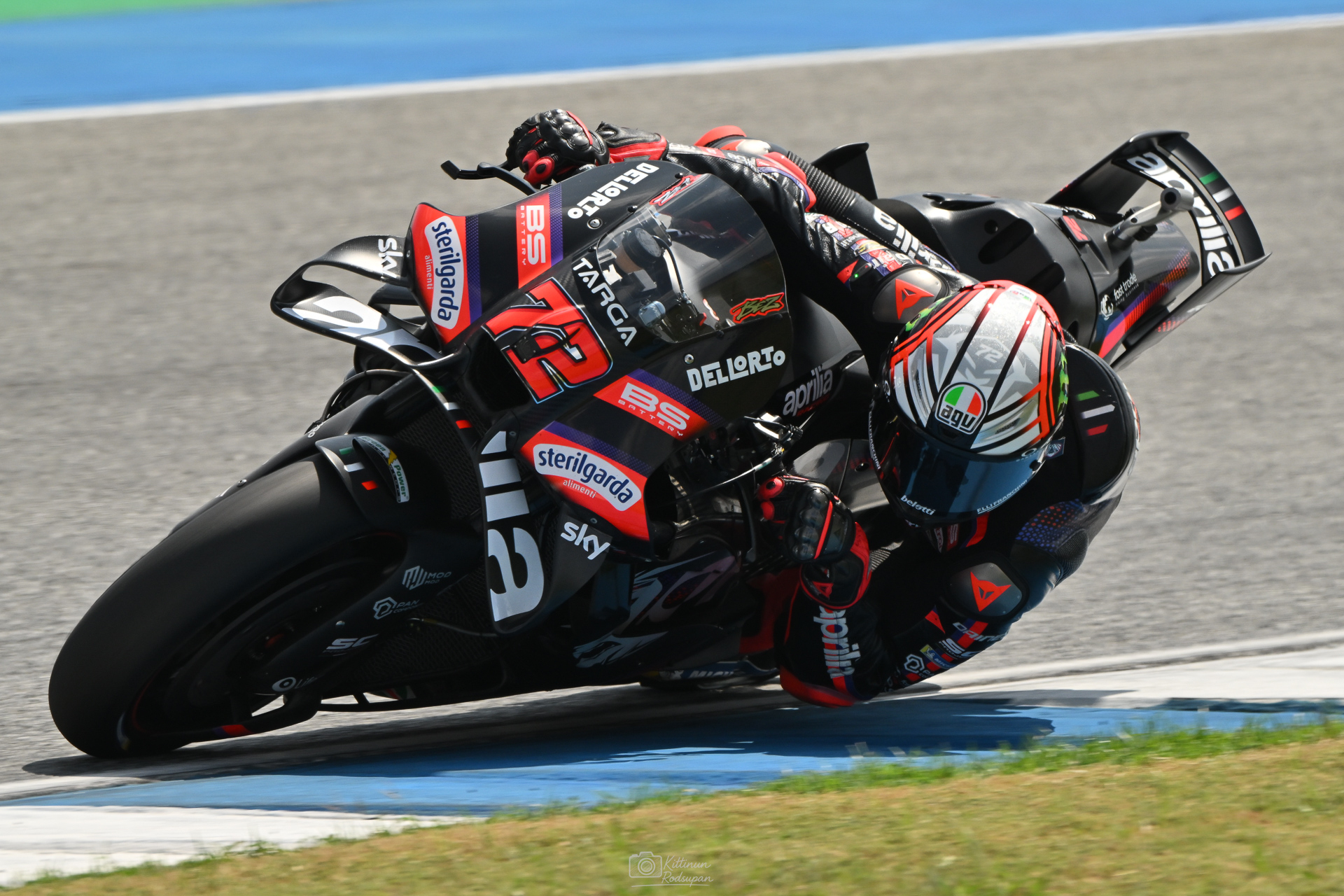 motogp bezzecchi triumphs on aprilia in thailand