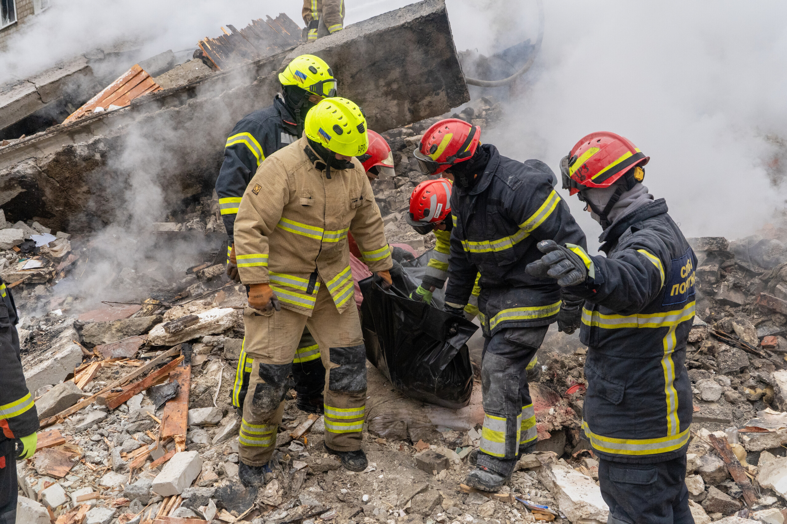 ukraine kyiv death toll rises to 10 after russian attack on kharkiv scaled