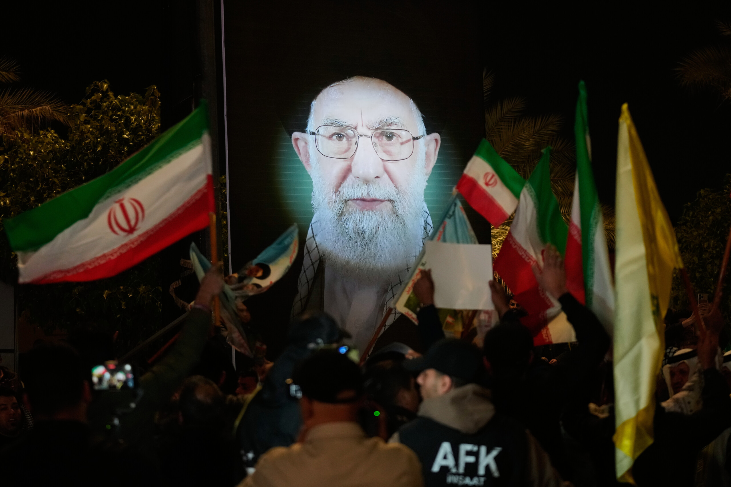 iran pasdaran announce allegiance to new supreme leader mojtaba khamenei scaled