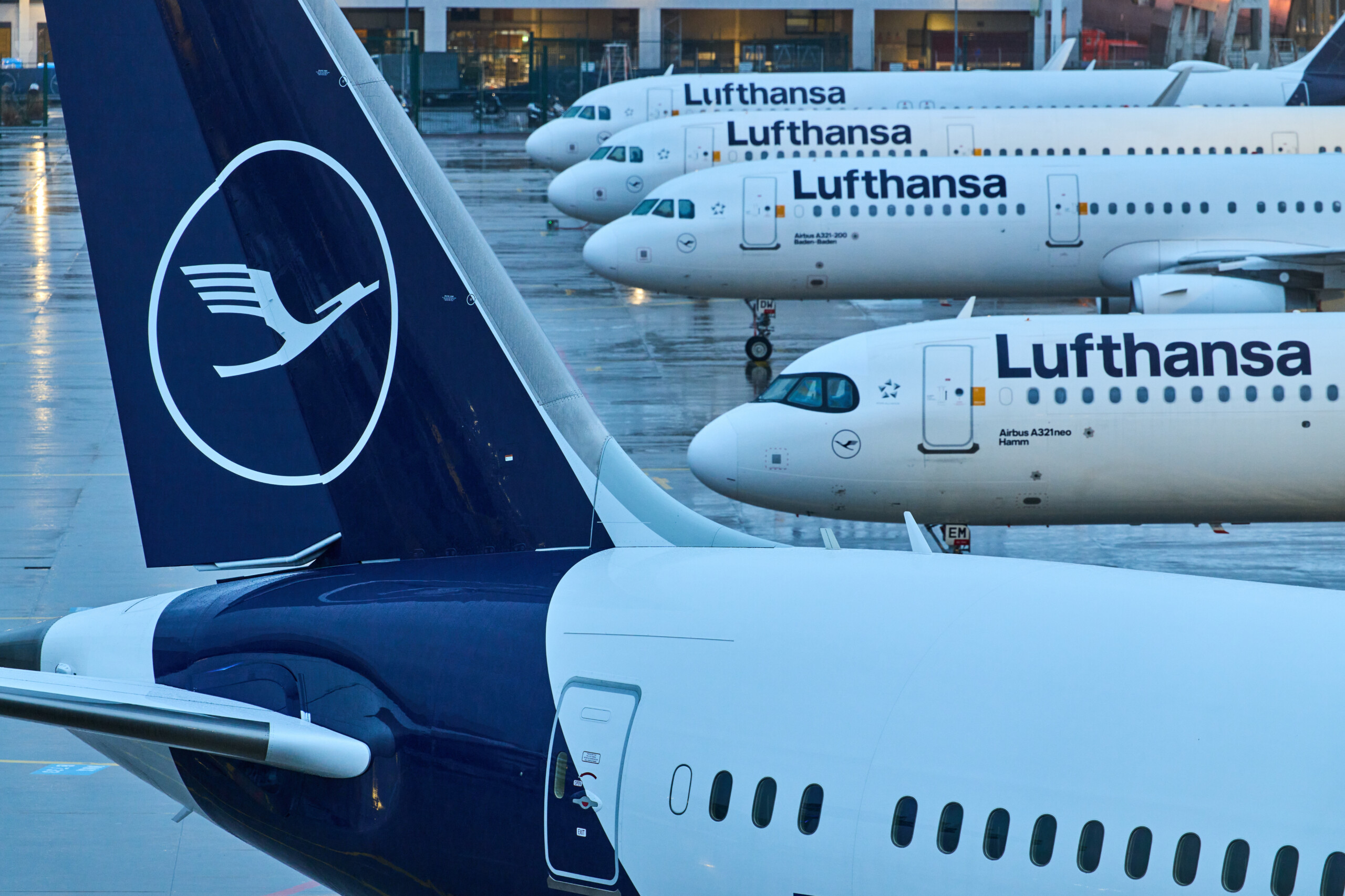 germany lufthansa pilots begin two day strike scaled