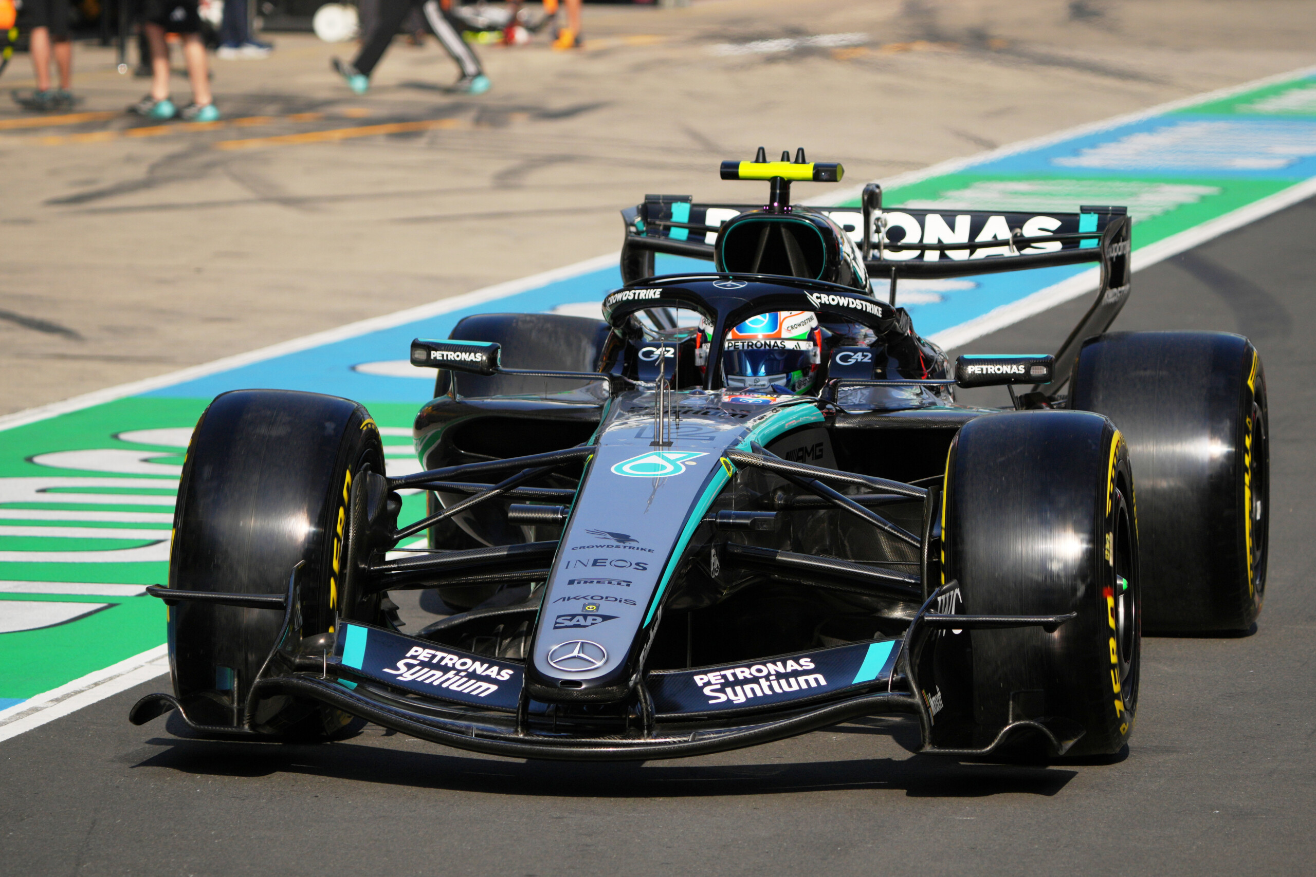 f1 chinese grand prix pole for antonelli followed by russell and hamilton scaled