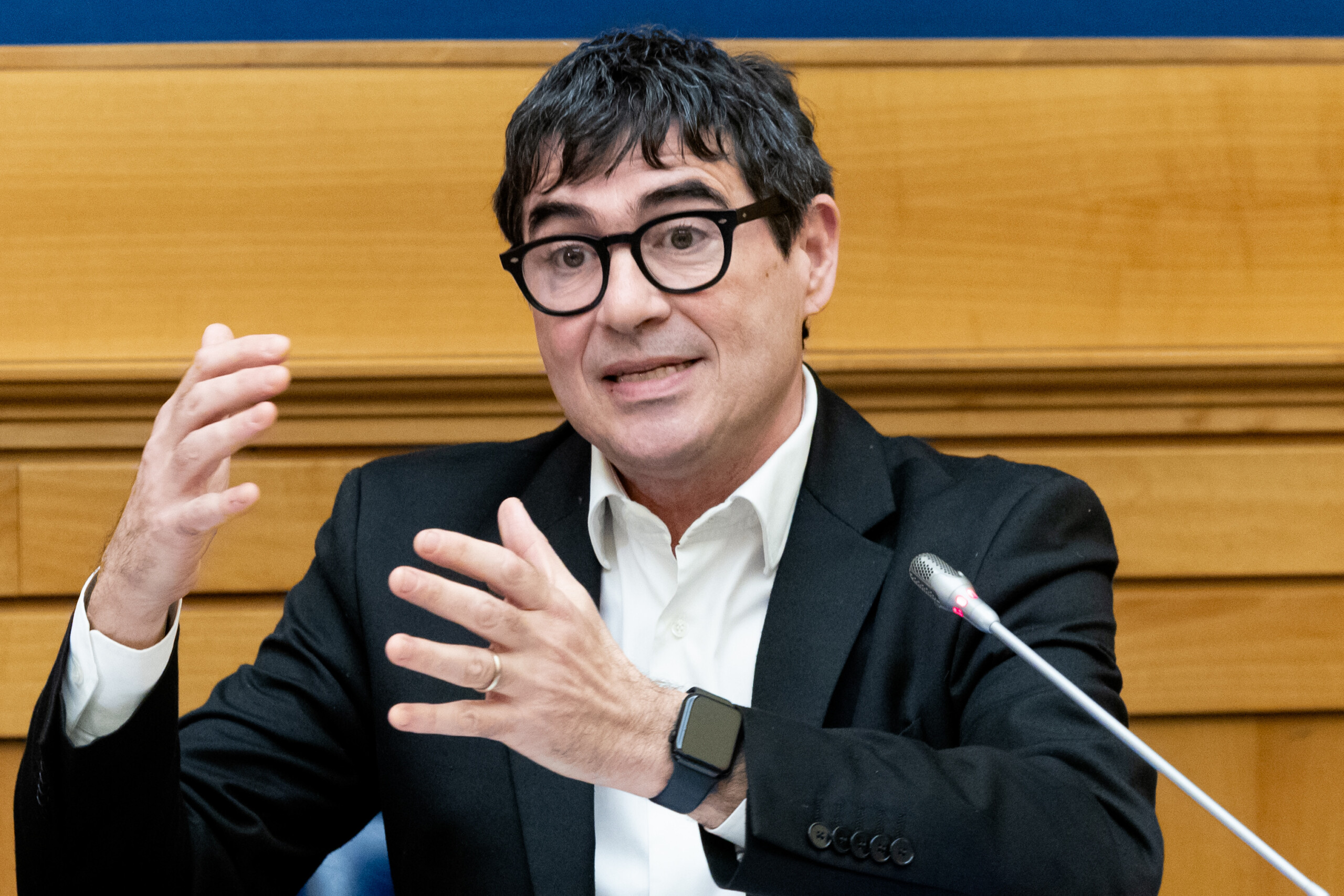 delmastro case fratoianni says not a minute longer at the ministry scaled