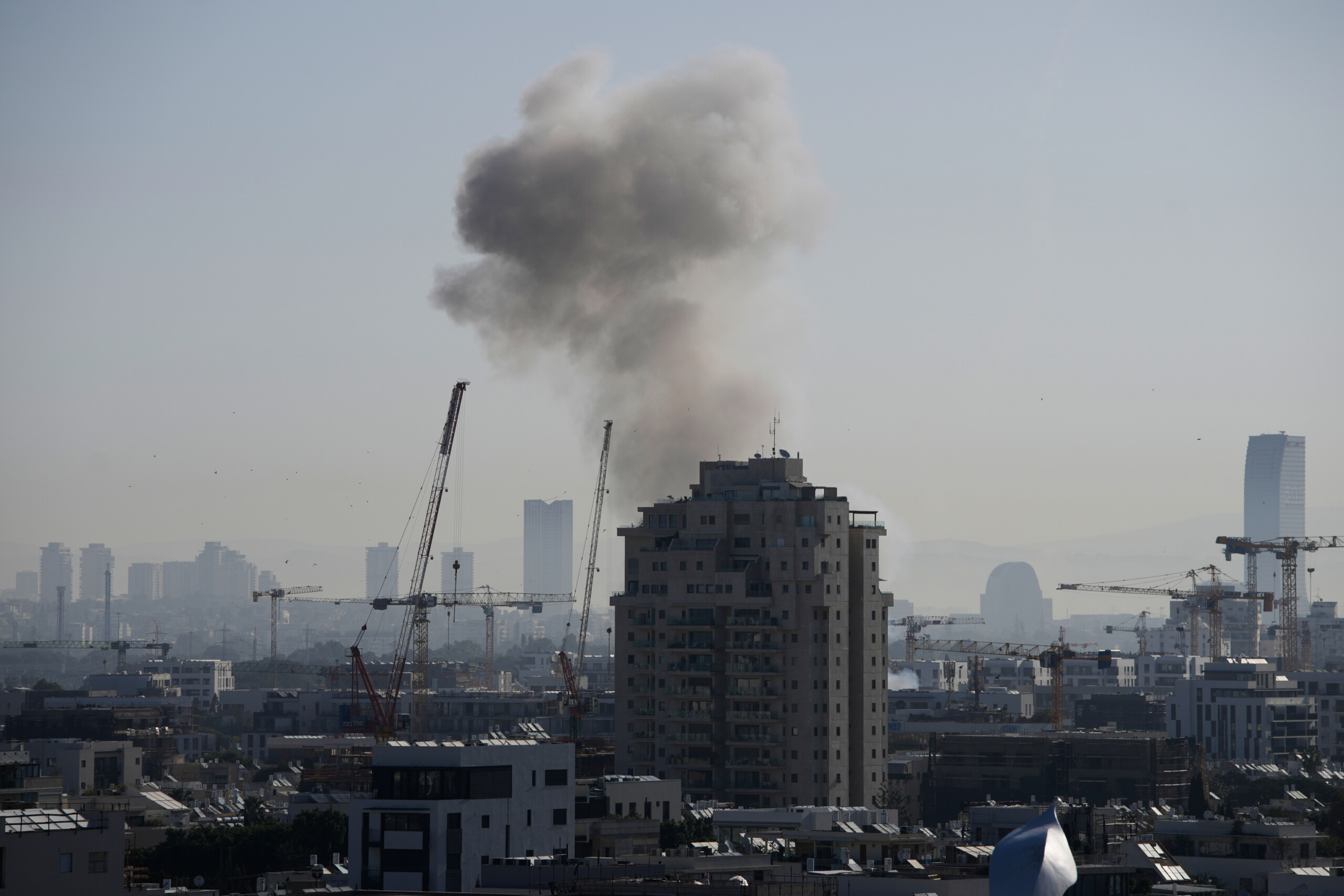 iran israel six injured in tel aviv following latest missile attack from tehran scaled