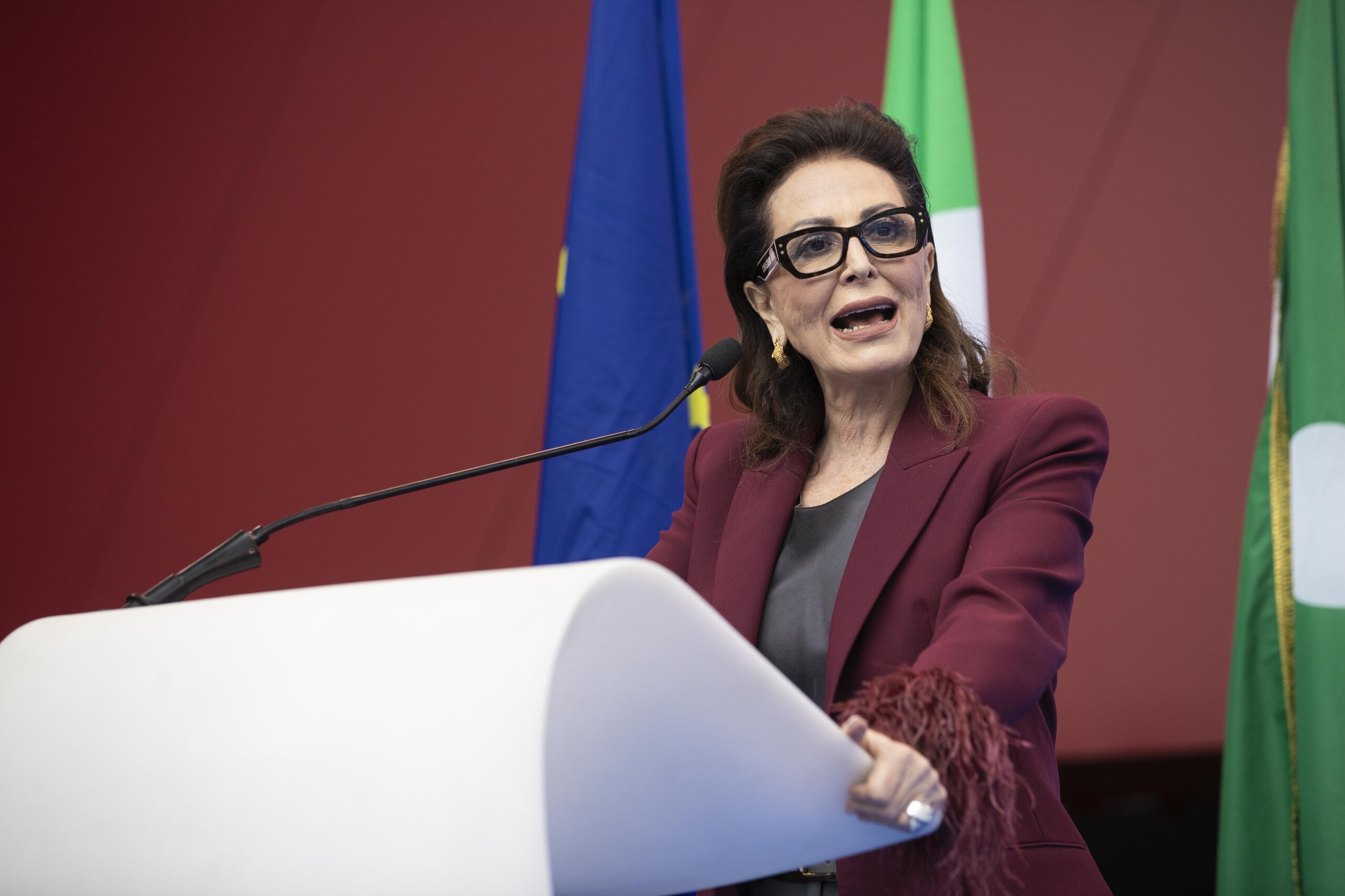 government santanche writes to prime minister meloni and hands in her resignation scaled