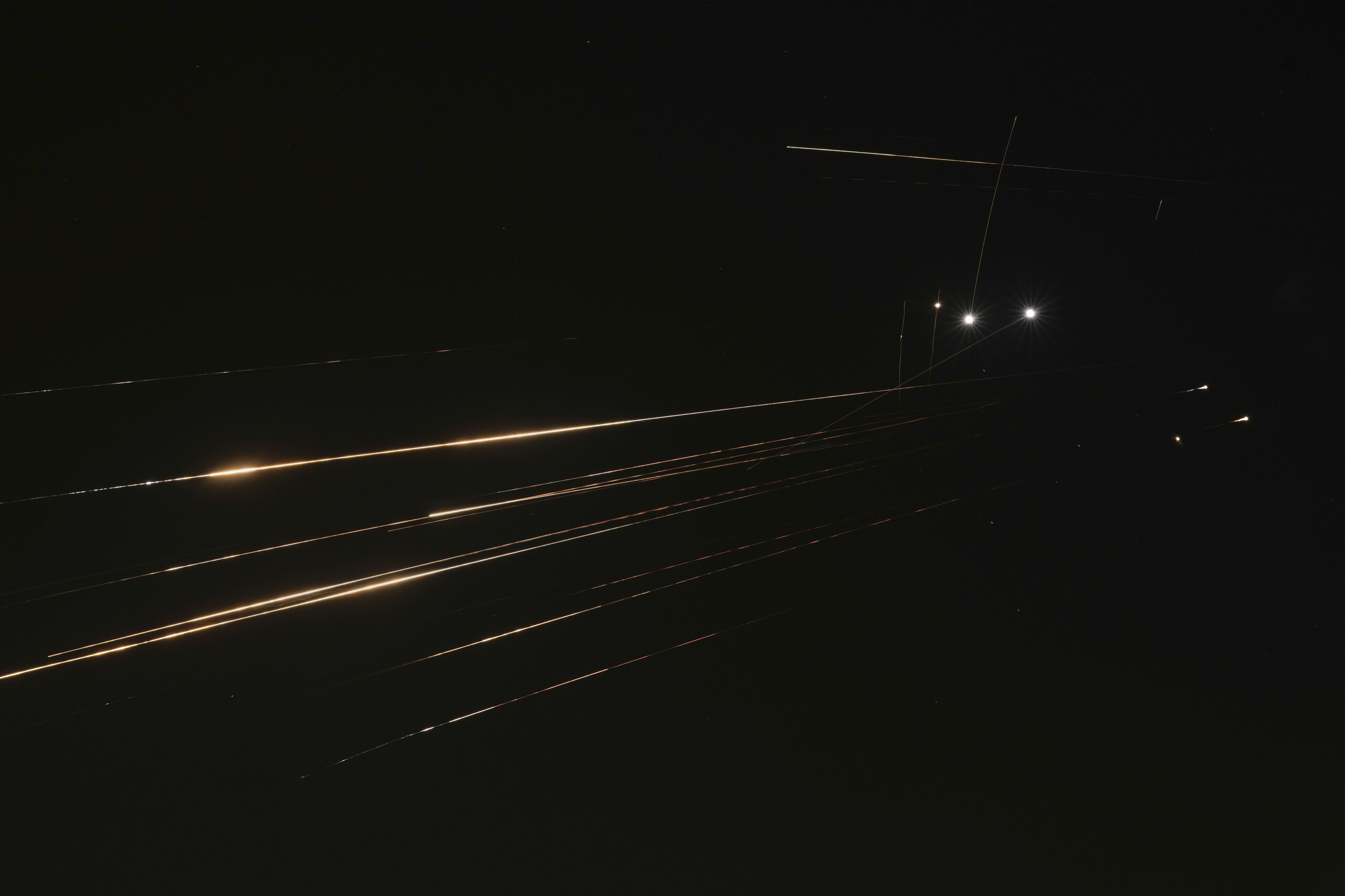 iran missiles fired overnight at israel and us bases in the gulf scaled