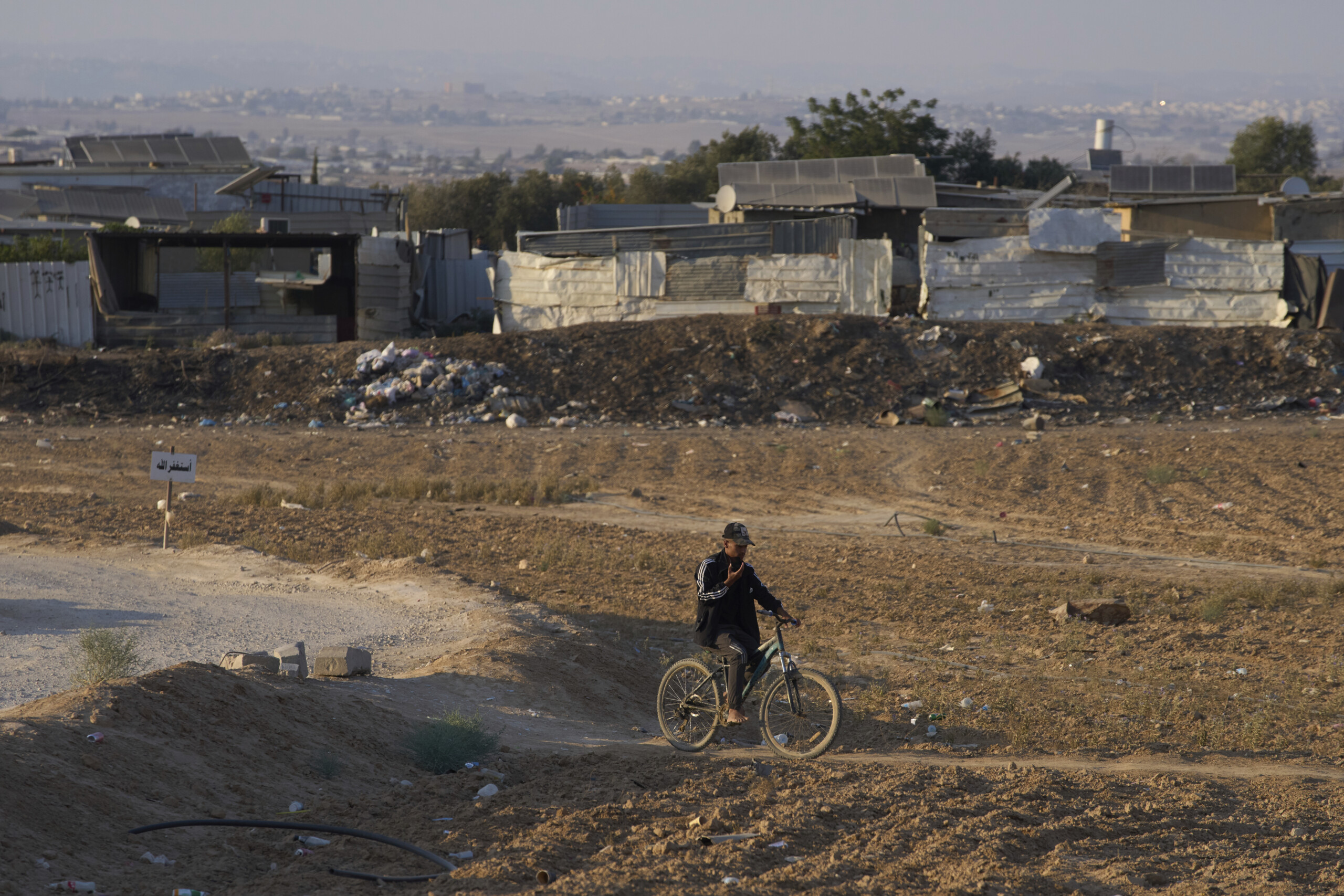 Iran, Israel intercepts Iranian missile: sirens triggered in the Negev 1 iran israel intercepts iranian missile sirens triggered in the negev scaled