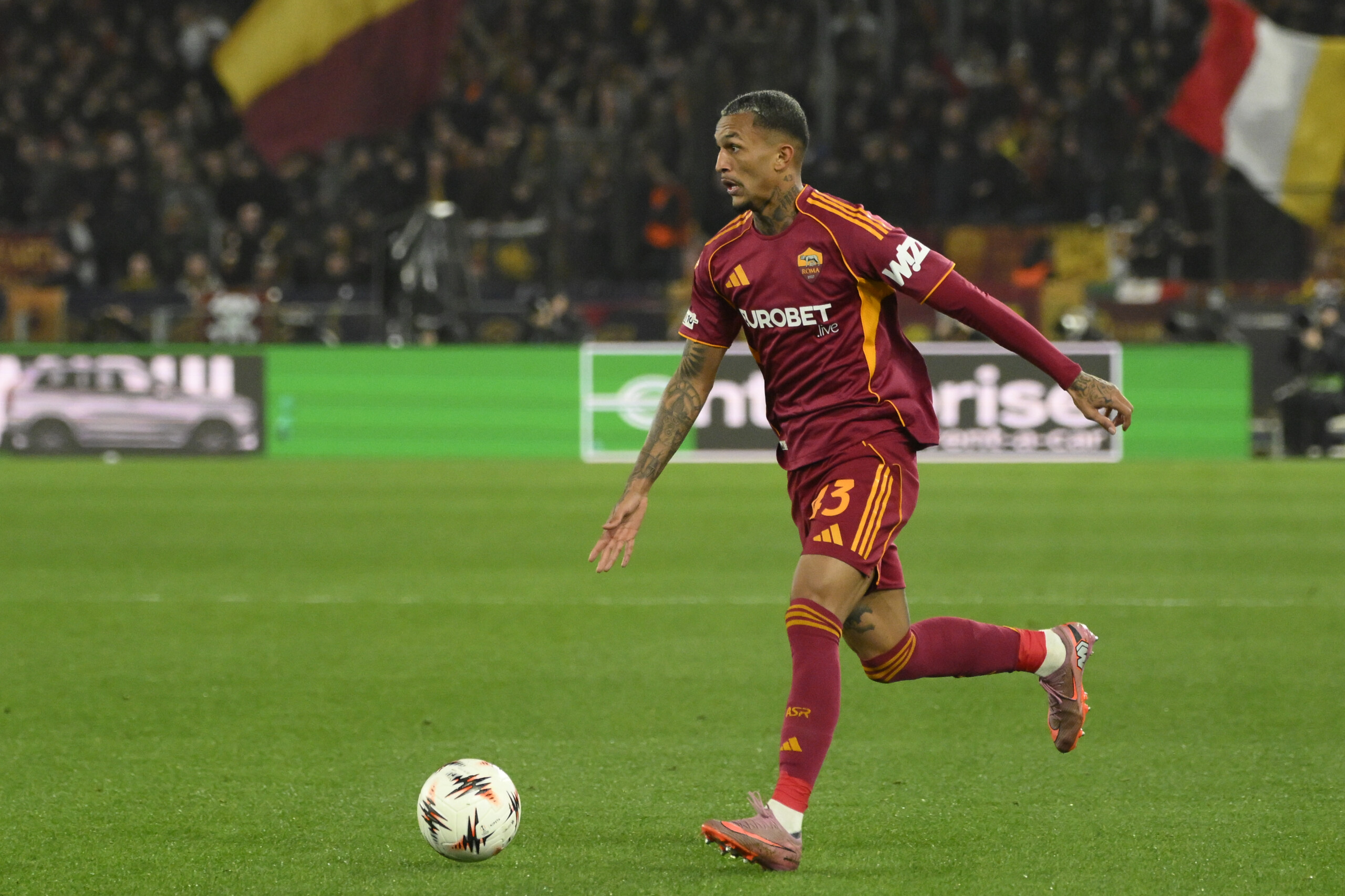 football roma wesley suffers hamstring injury out for a month scaled