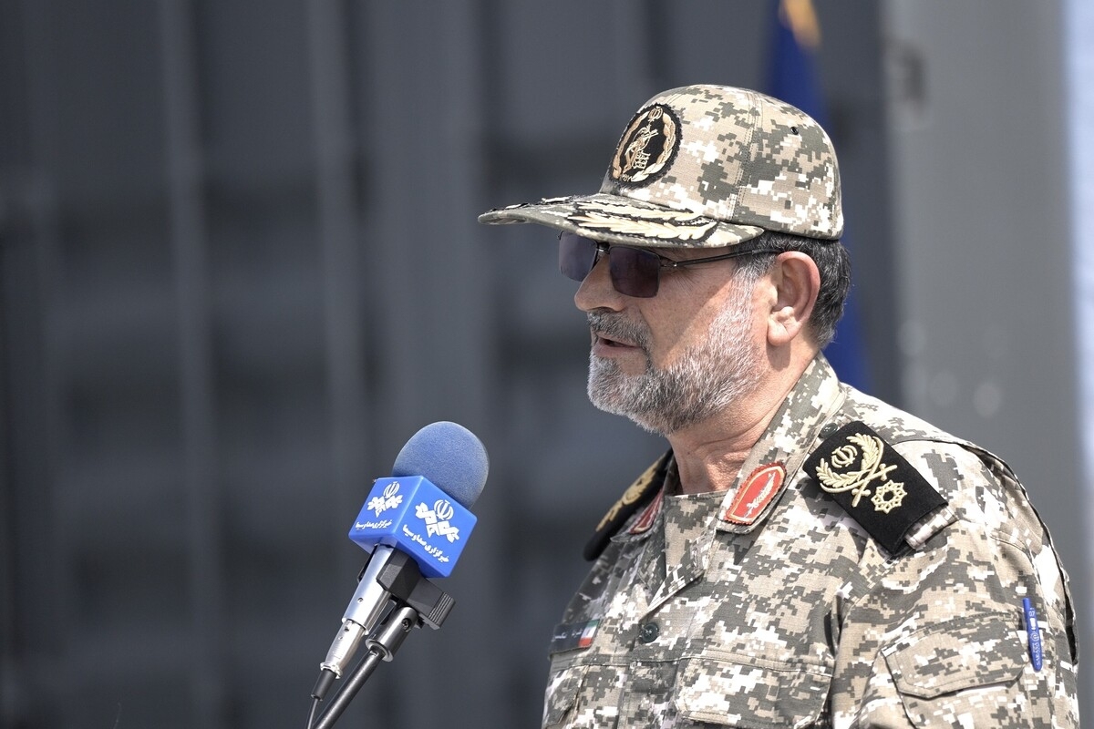 tehran confirms death of revolutionary guards navy commander