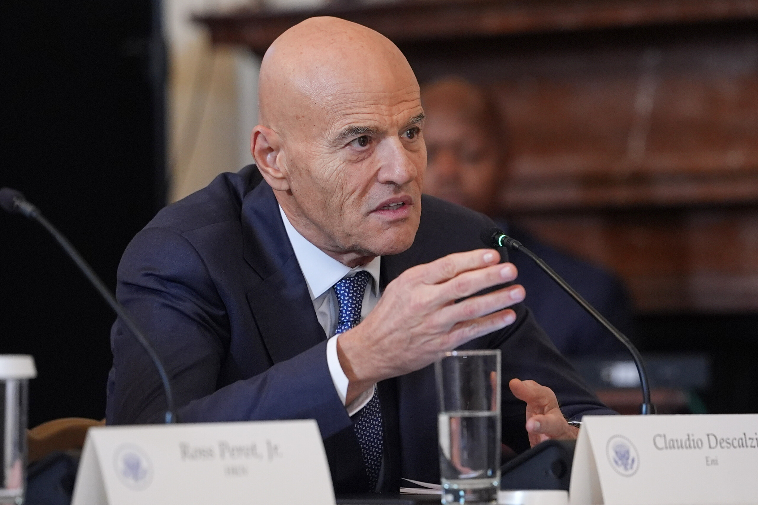 energy descalzi sees meloni at palazzo chigi focus on supplies scaled