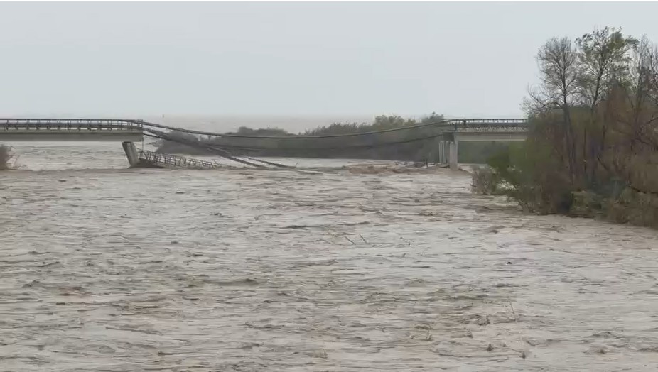 bad weather bridge over trigno collapses on the adriatic state road between abruzzo and molise