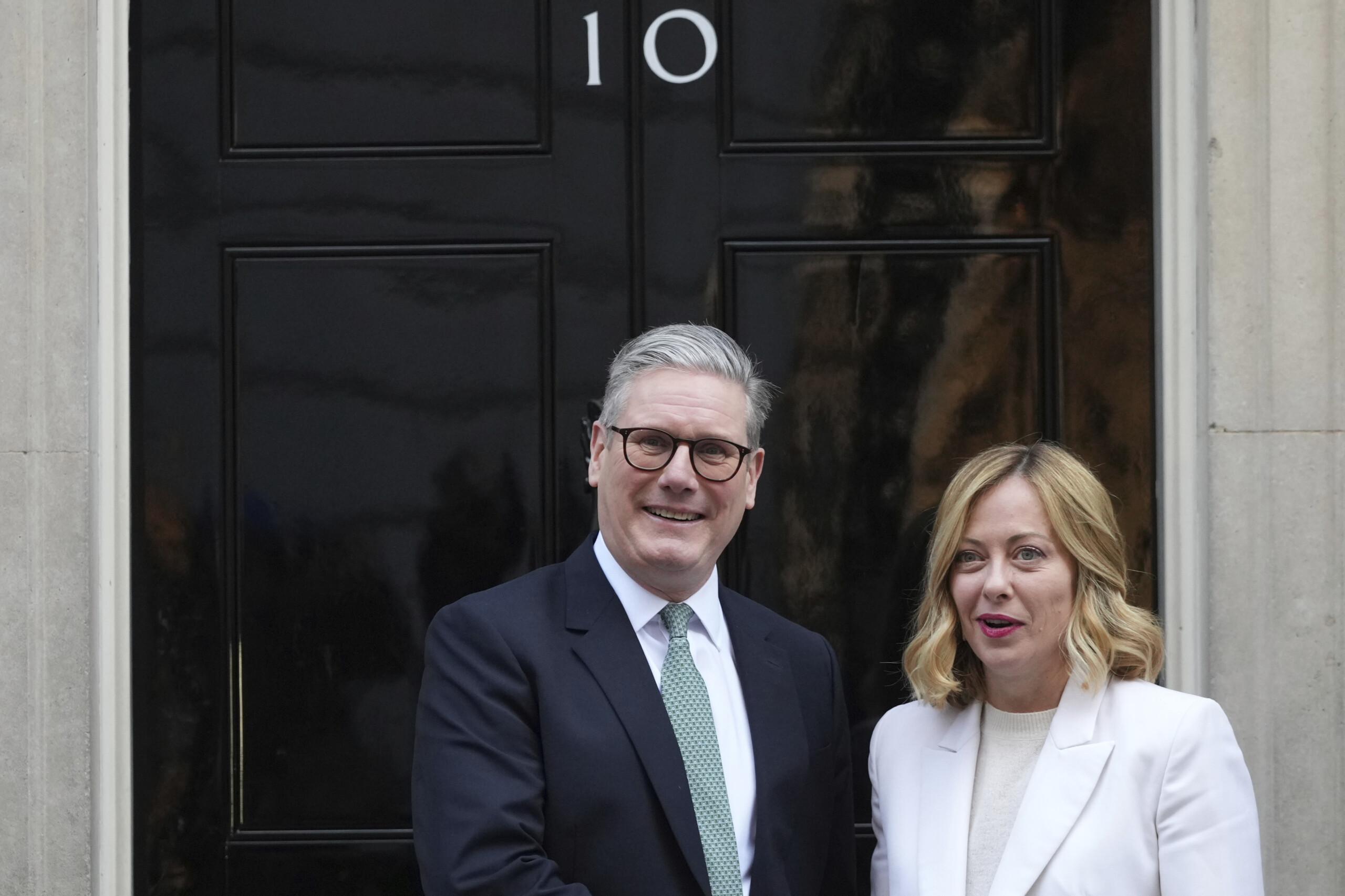 iran meloni speaks to starmer focus on the strait of hormuz and measures to de escalate the situation scaled