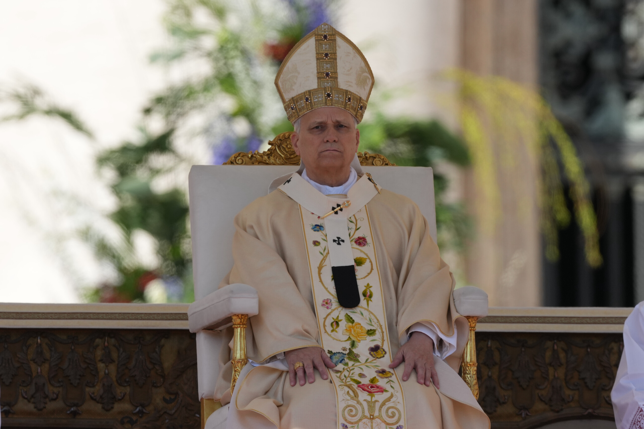 Easter, Pope: ‘Those with the power to wage war should choose peace and lay down their arms’ 1 easter pope those with the power to wage war should choose peace and lay down their arms scaled