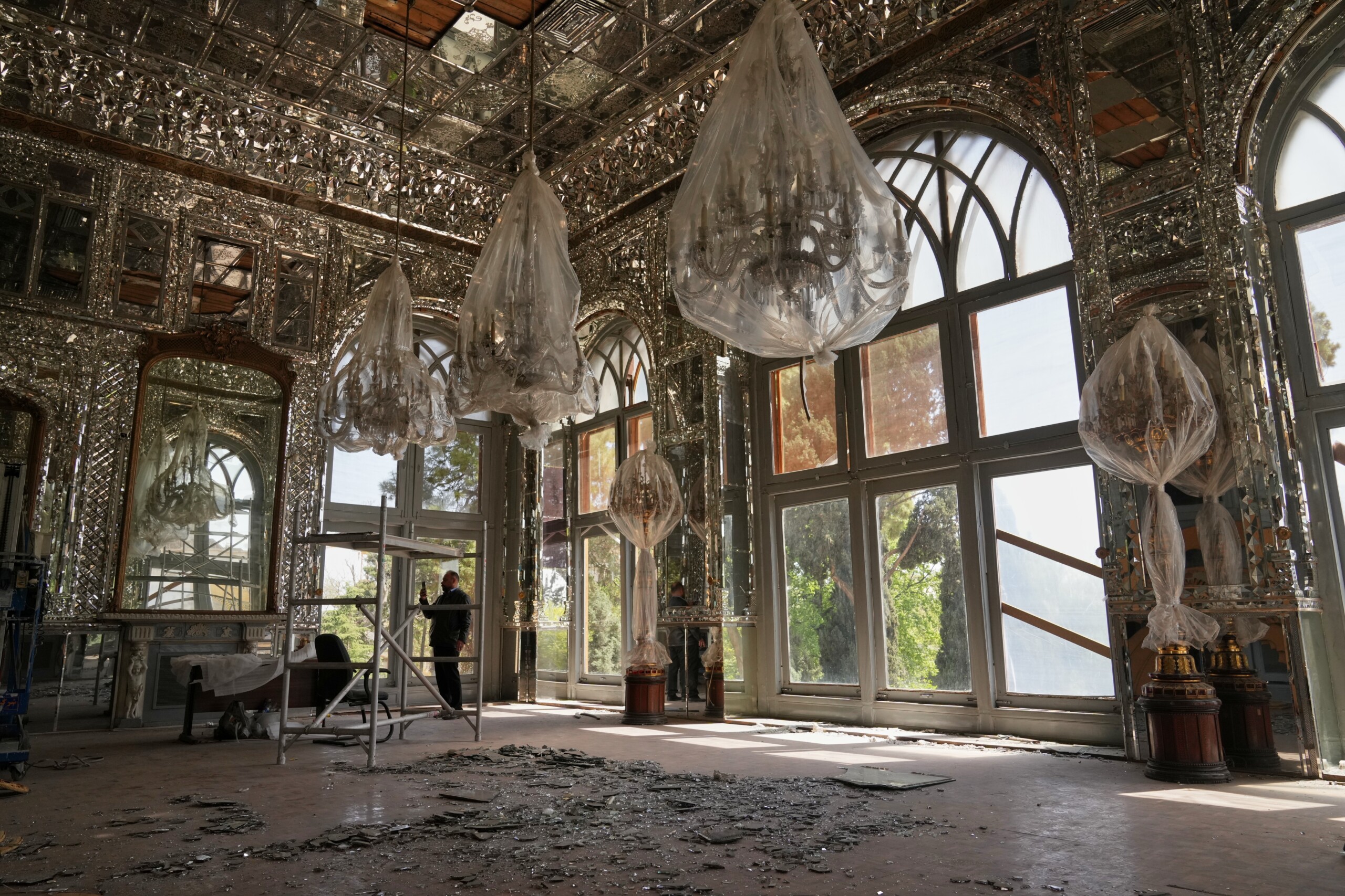 iran us israeli attacks have damaged a synagogue in tehran scaled