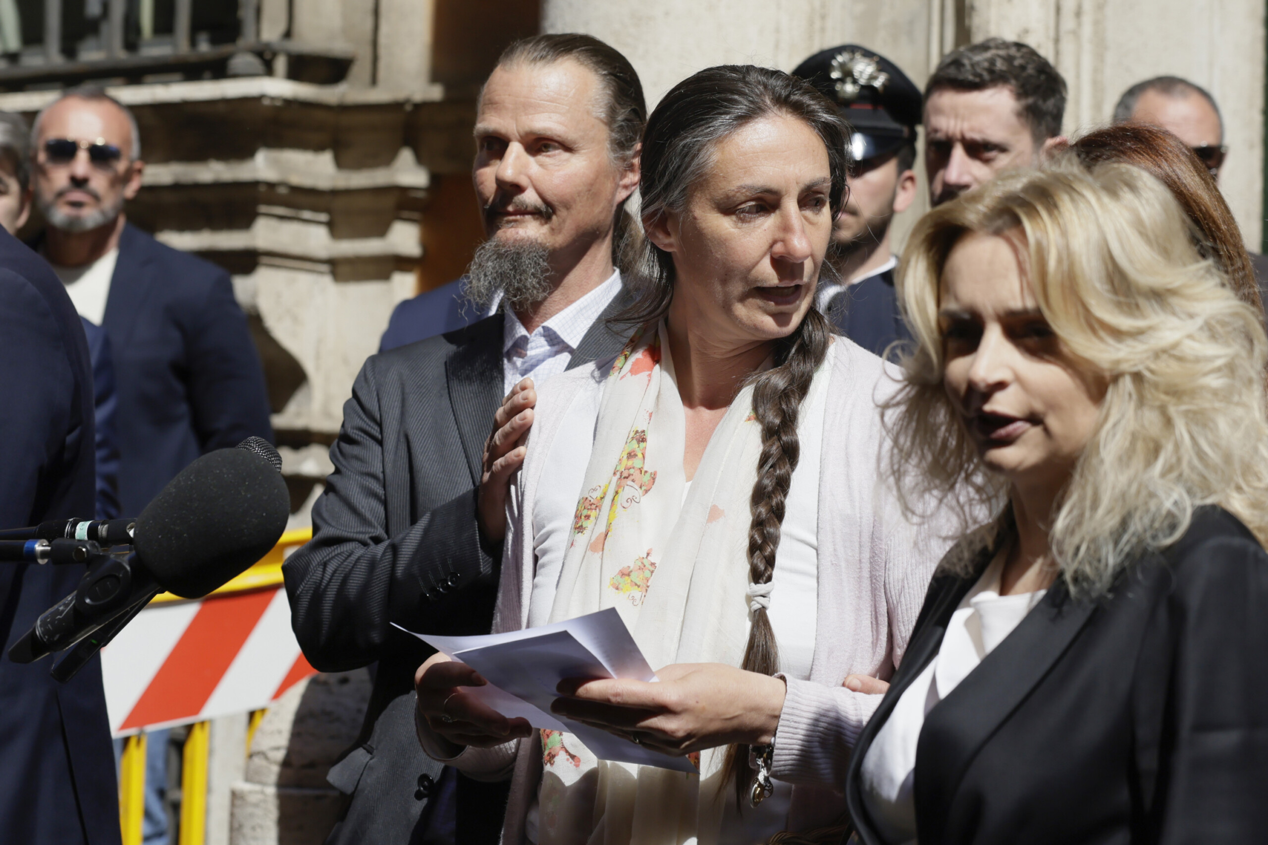 forest family experts report significant psychological suffering of the children scaled